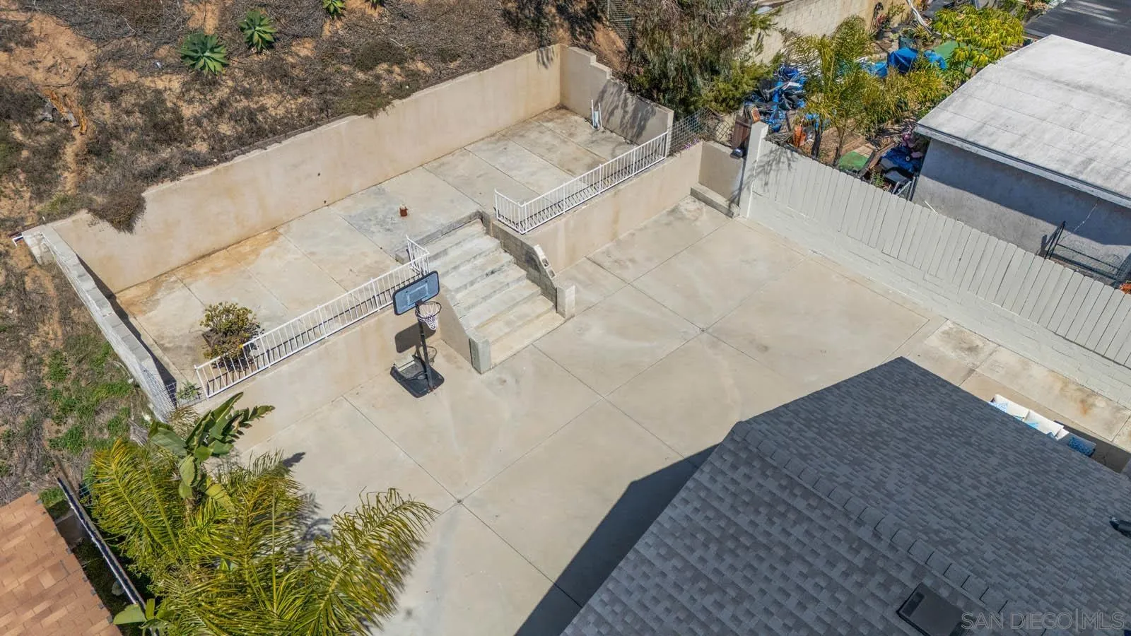 3464 Clavelita Street