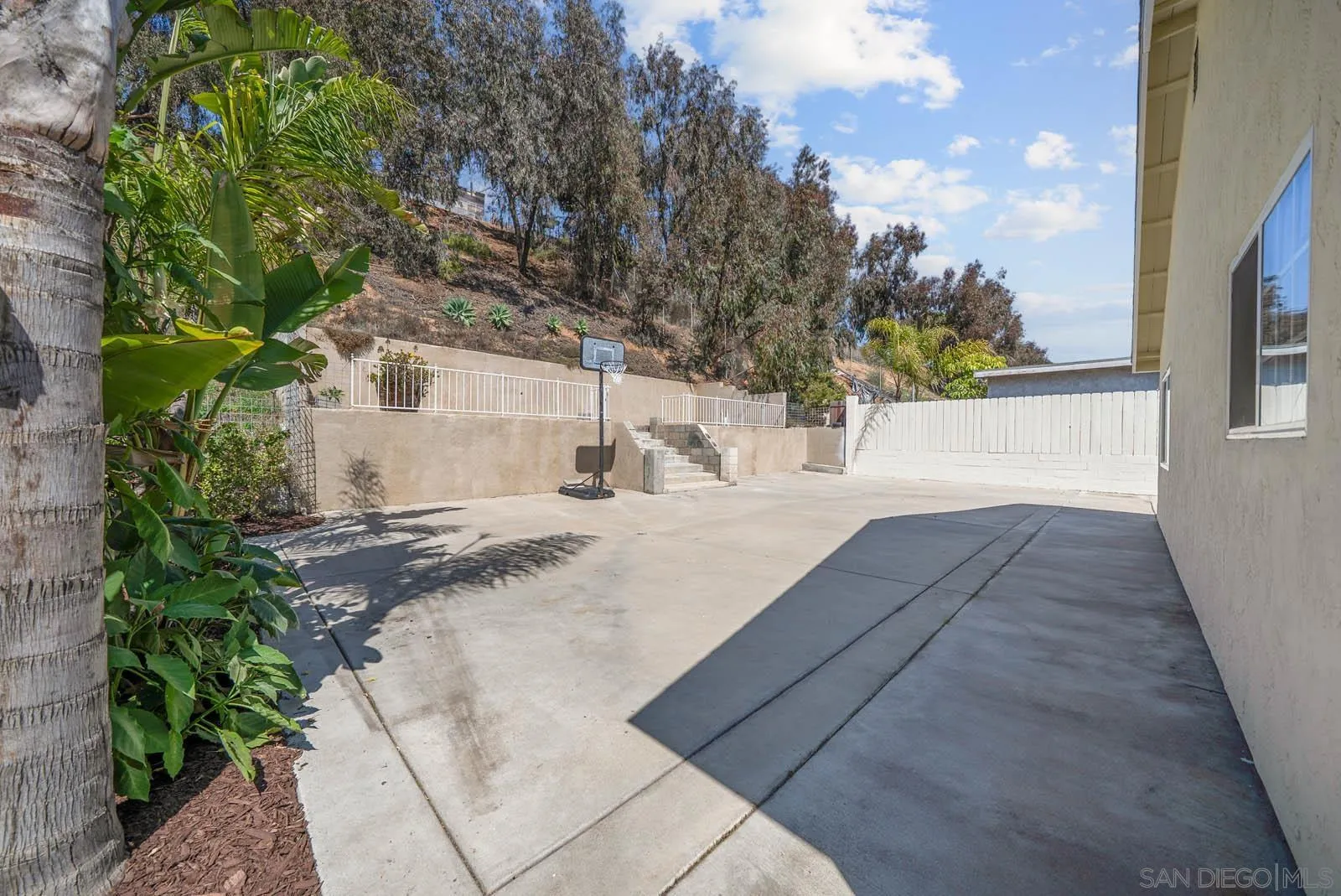 3464 Clavelita Street