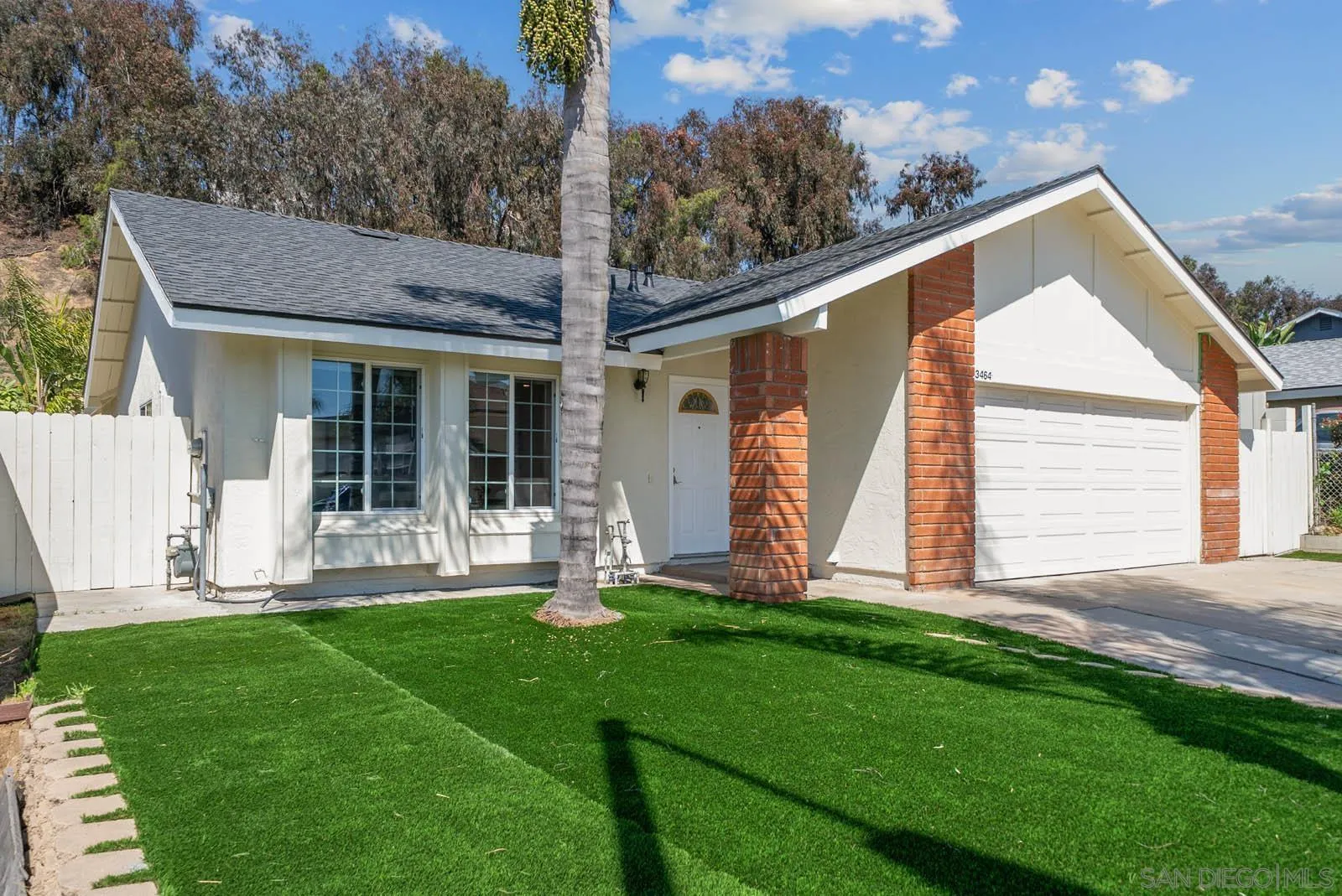3464 Clavelita Street