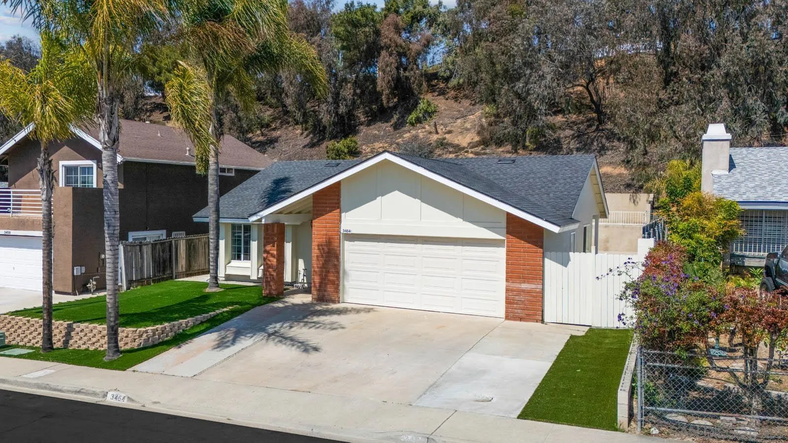 3464 Clavelita Street
