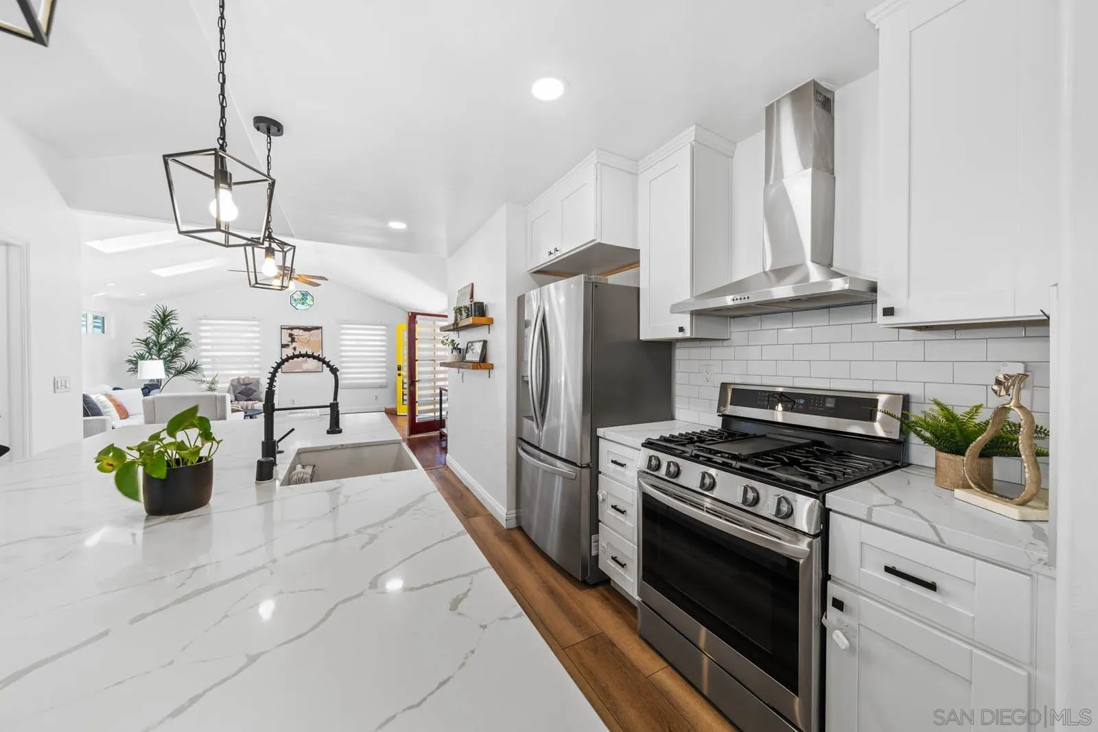 516 Bonito Avenue