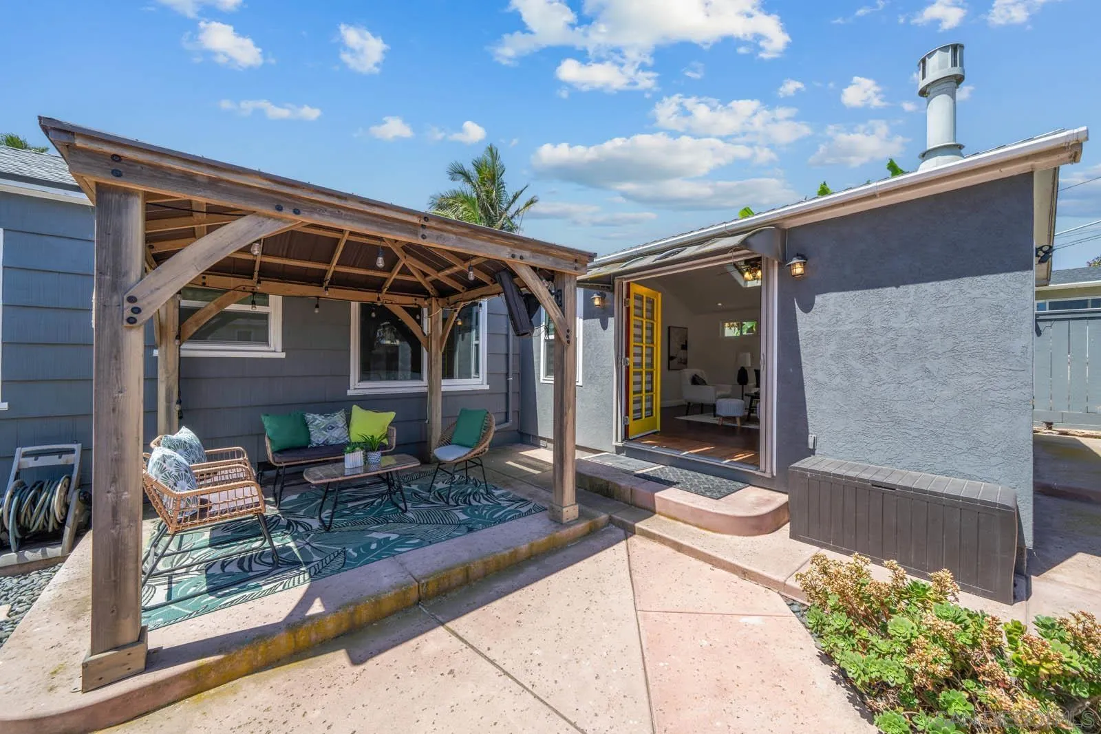 516 Bonito Avenue