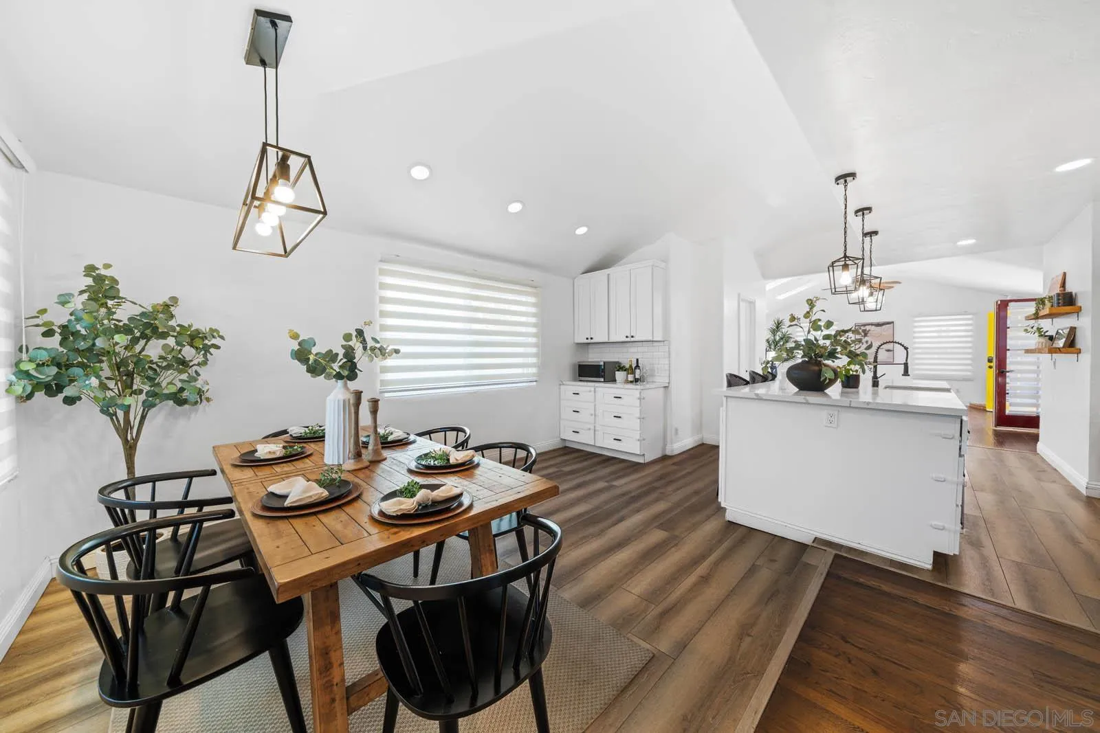 516 Bonito Avenue