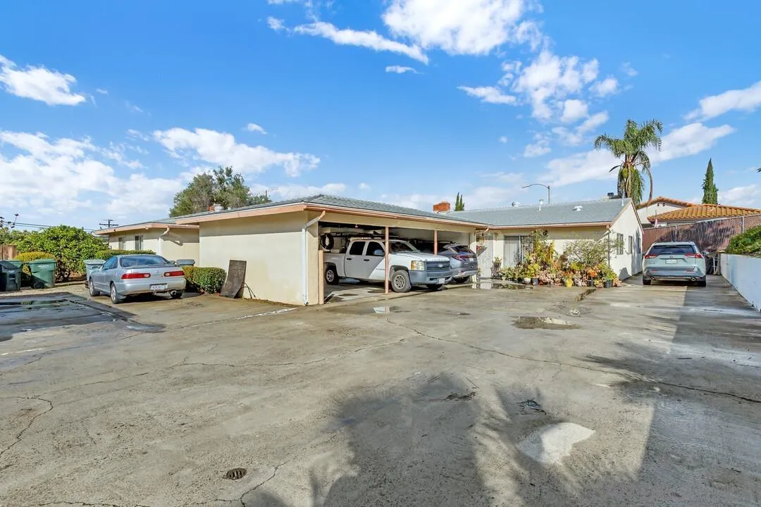 120 Trellis Lane