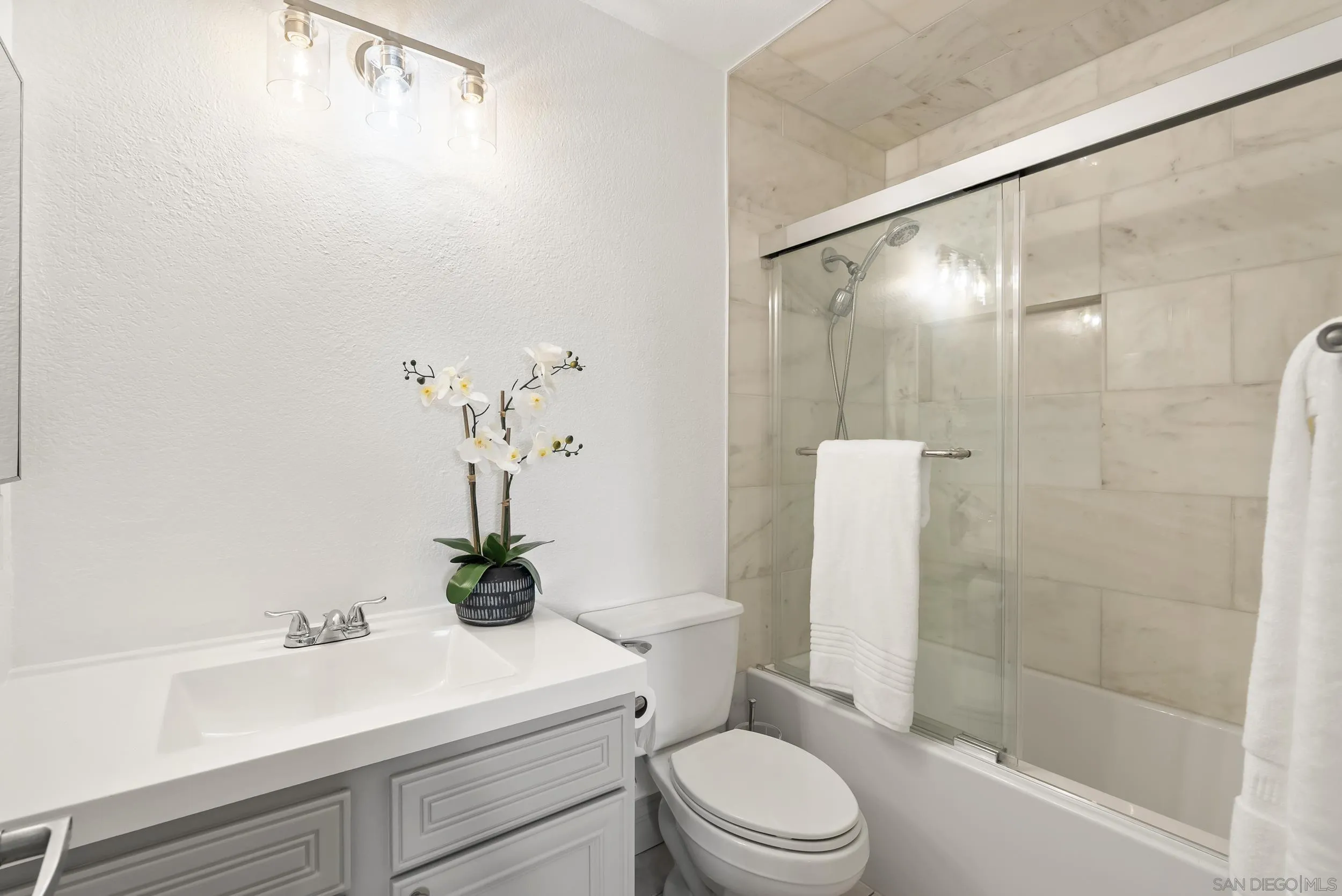 631 7th St Unit 13
