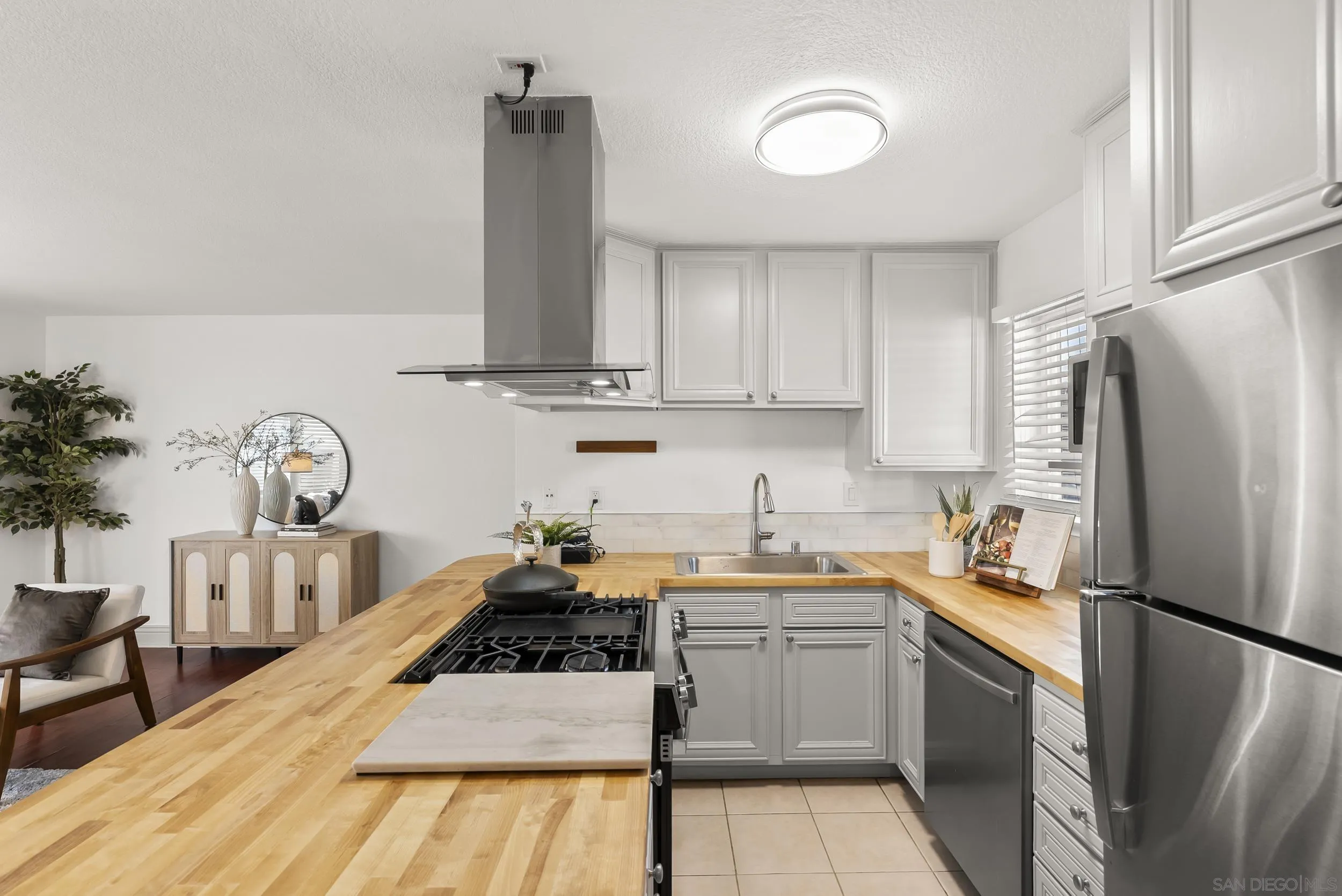631 7th St Unit 13