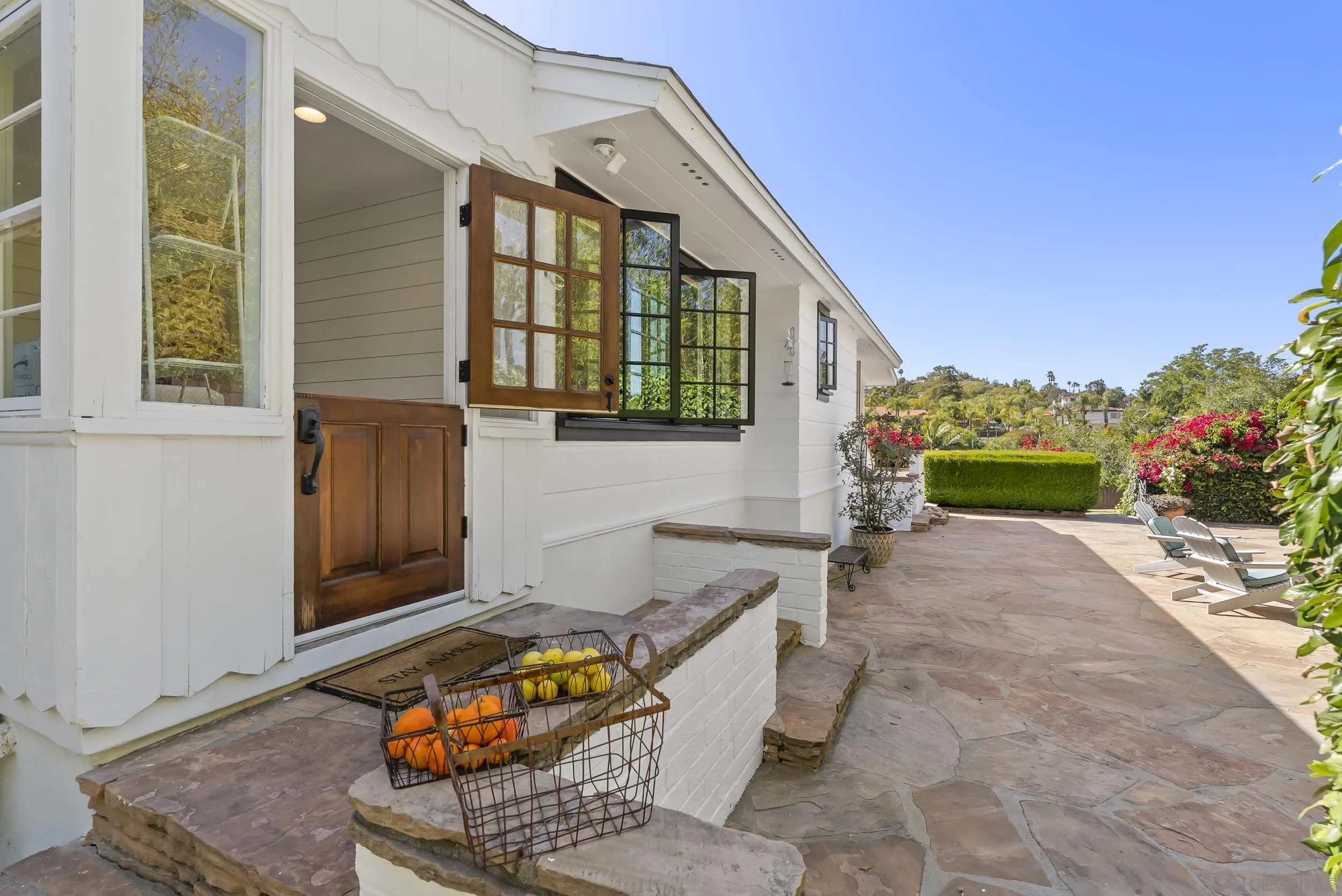 10409 Grandview Dr