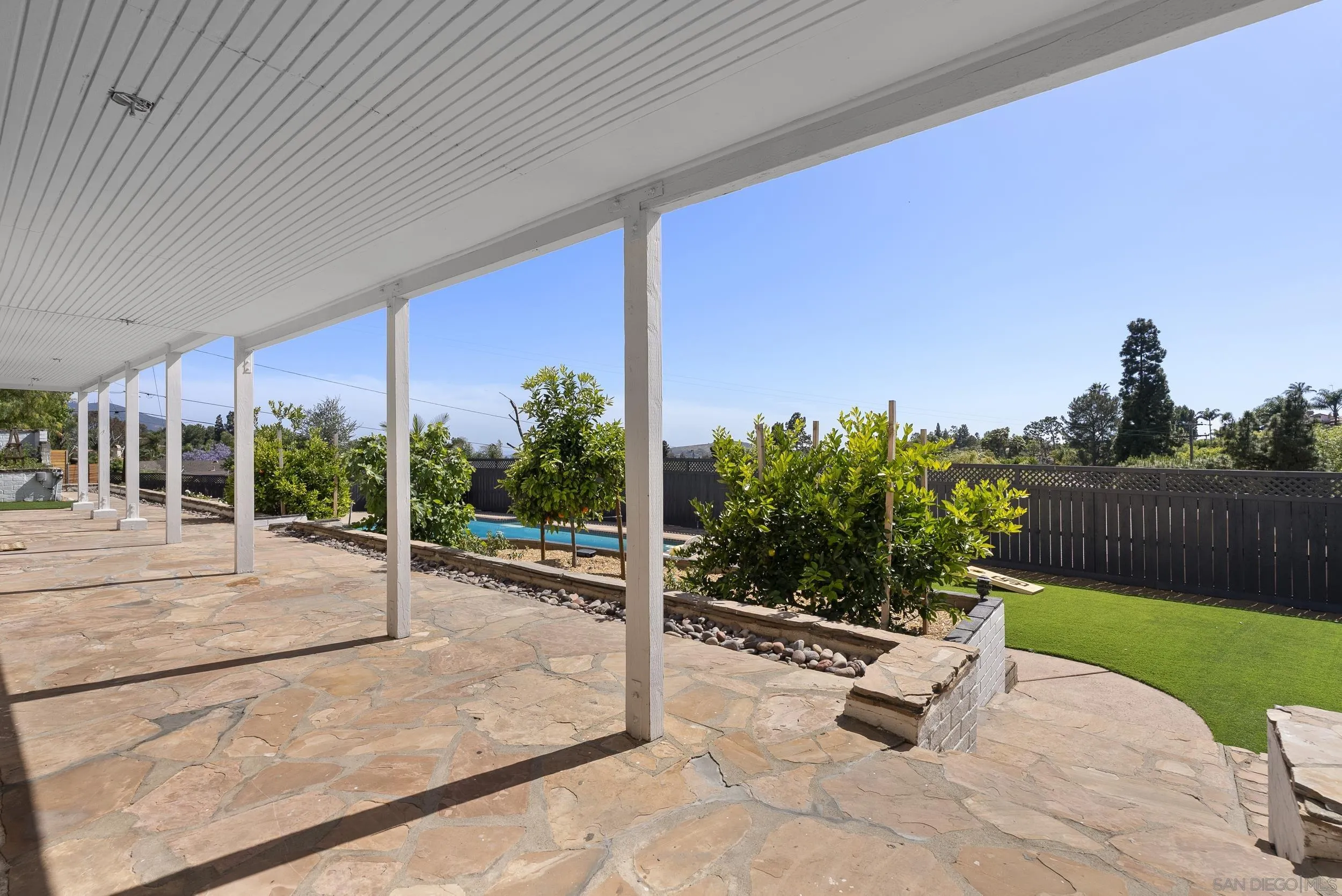 10409 Grandview Dr