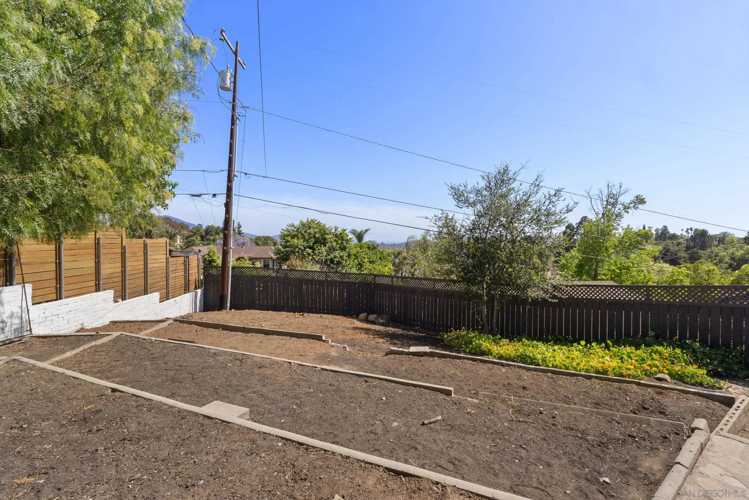 10409 Grandview Dr