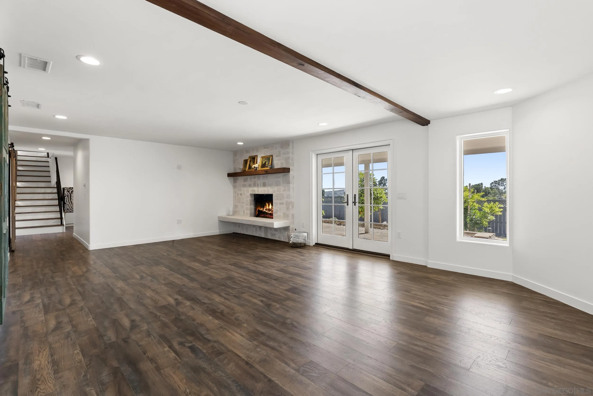 10409 Grandview Dr