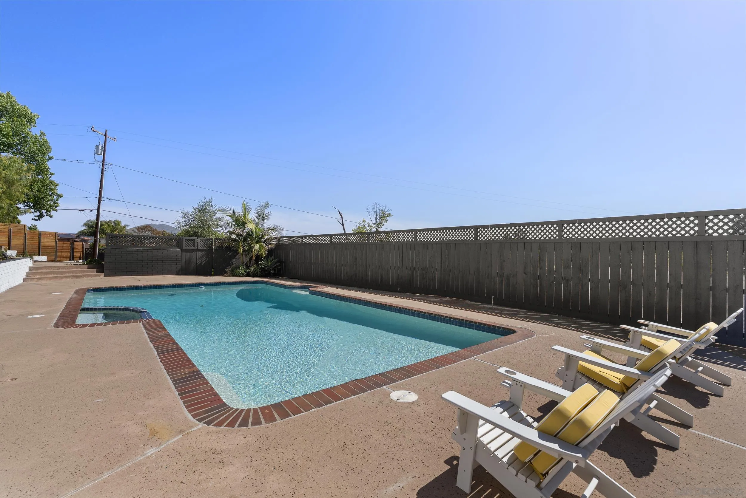 10409 Grandview Dr