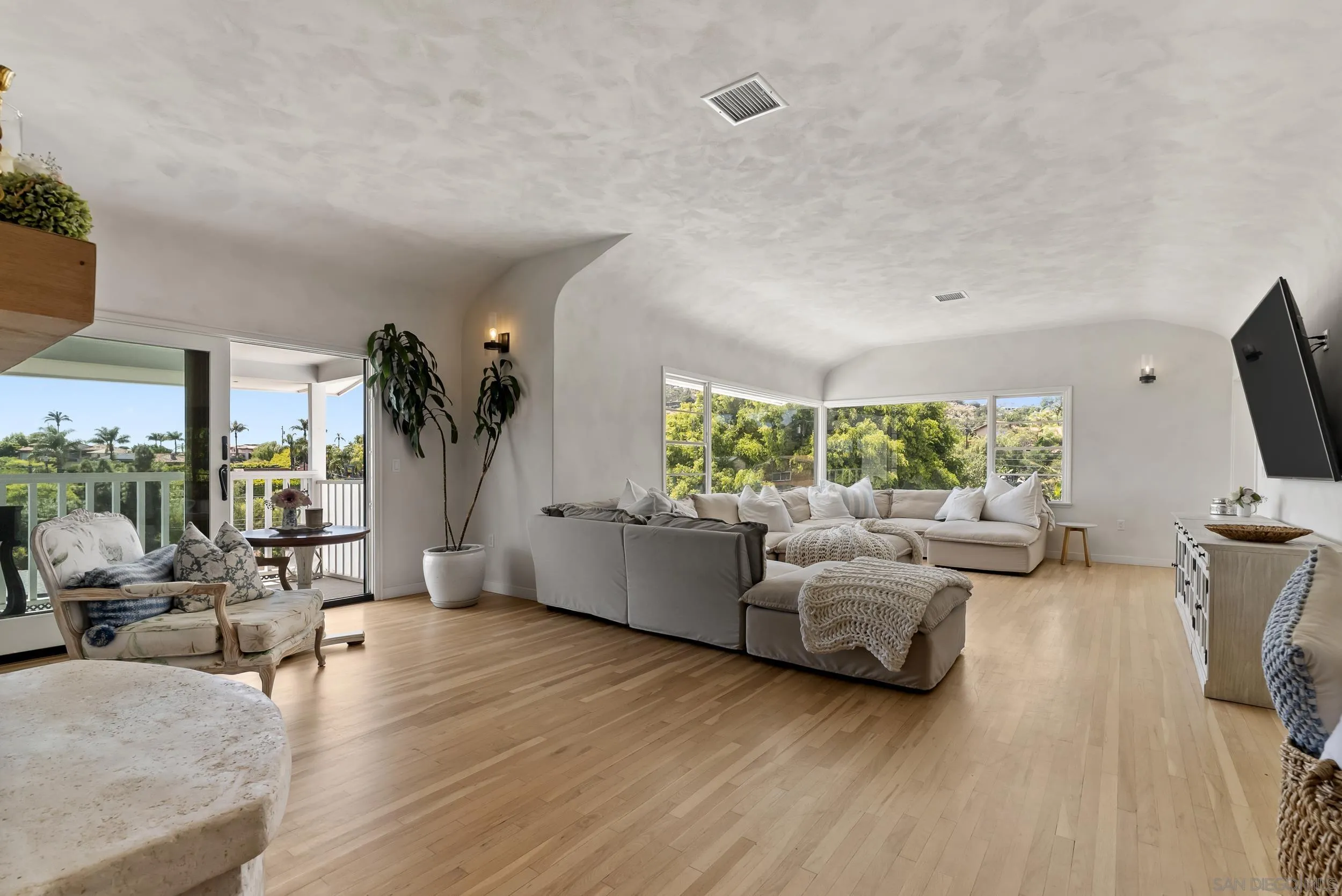 10409 Grandview Dr