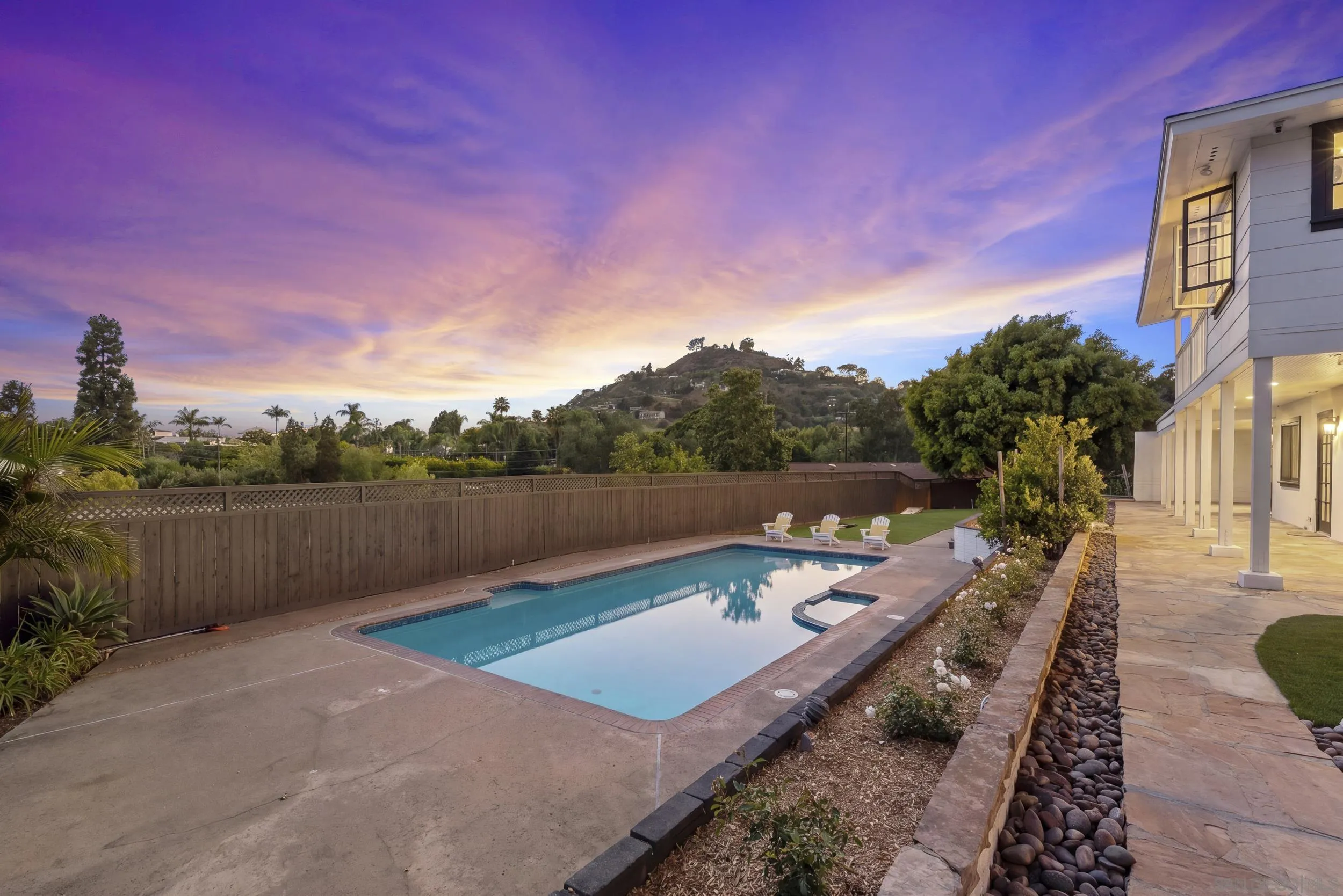 10409 Grandview Dr