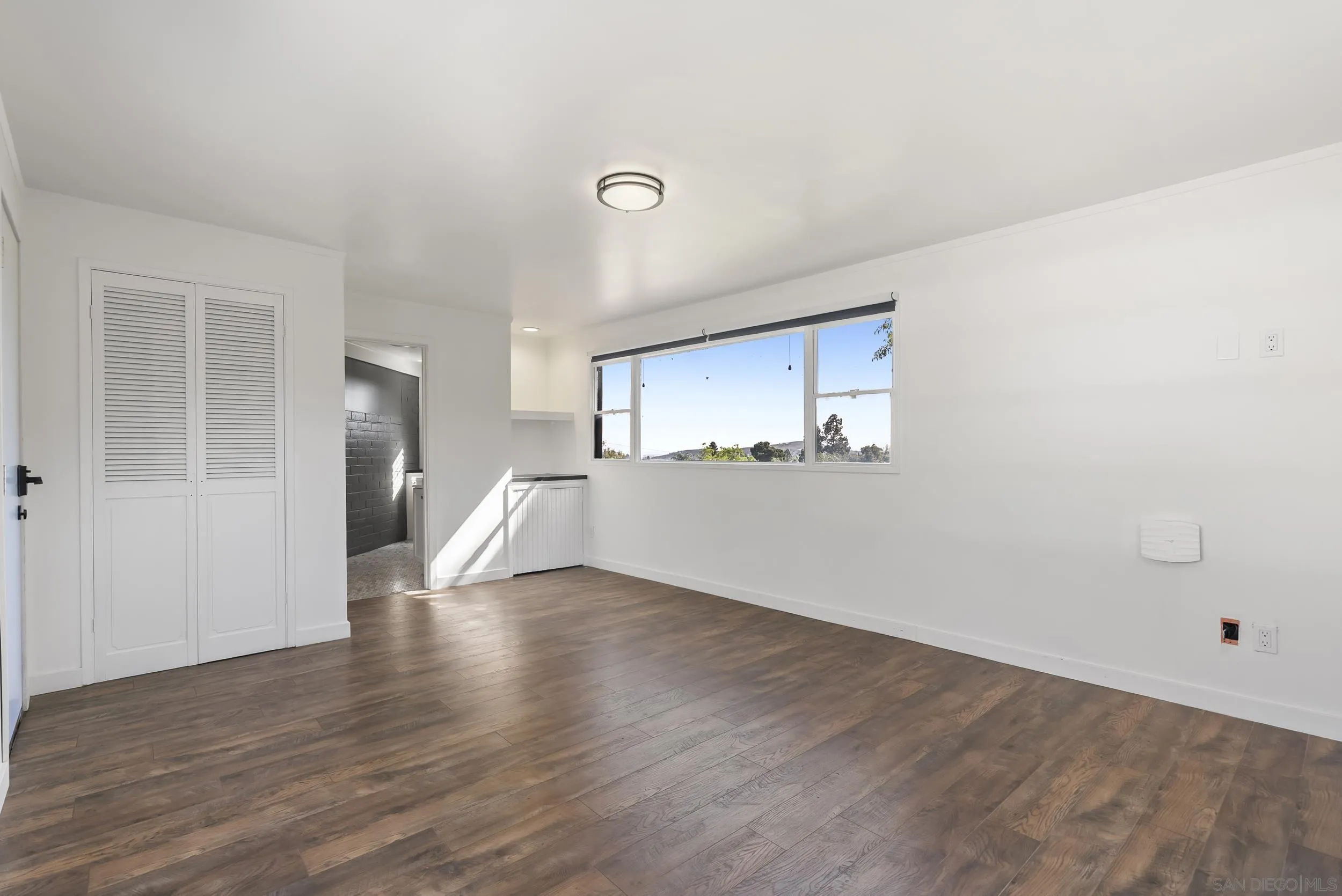 10409 Grandview Dr