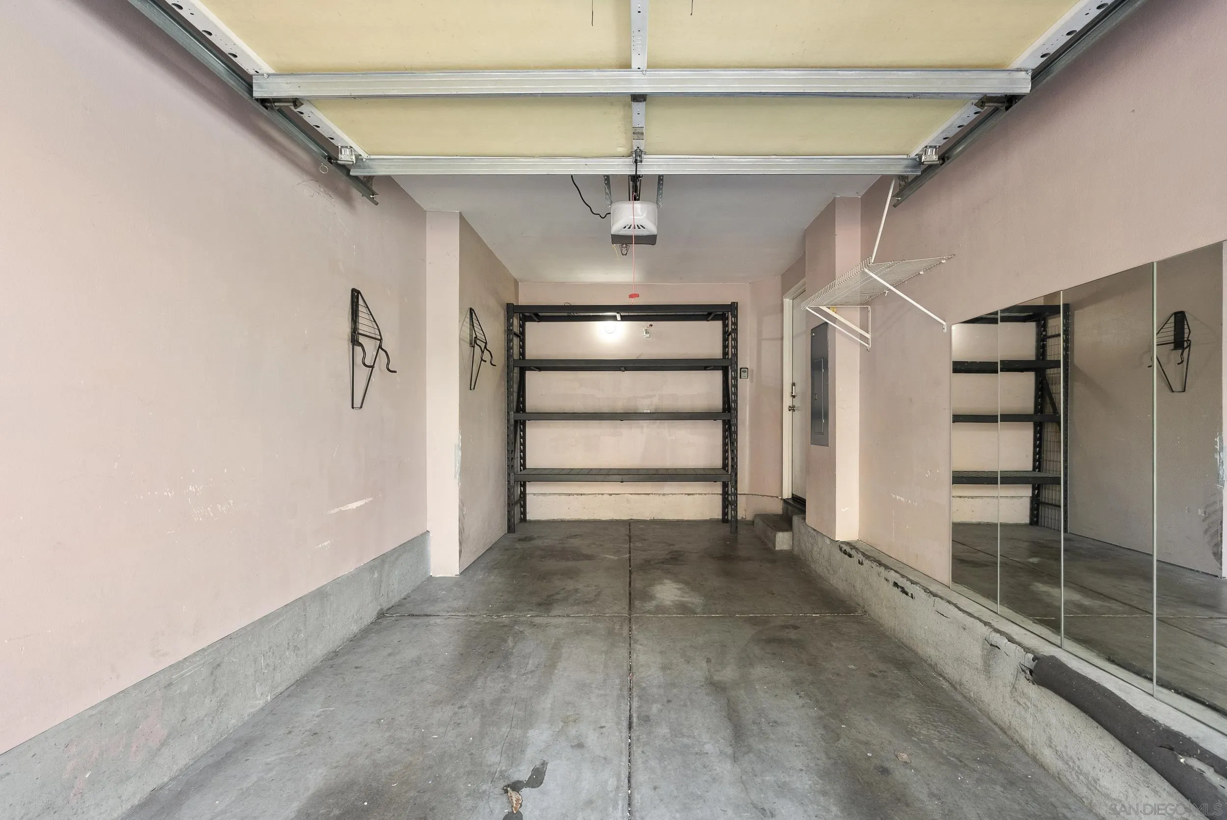 1562 Paseo Aurora