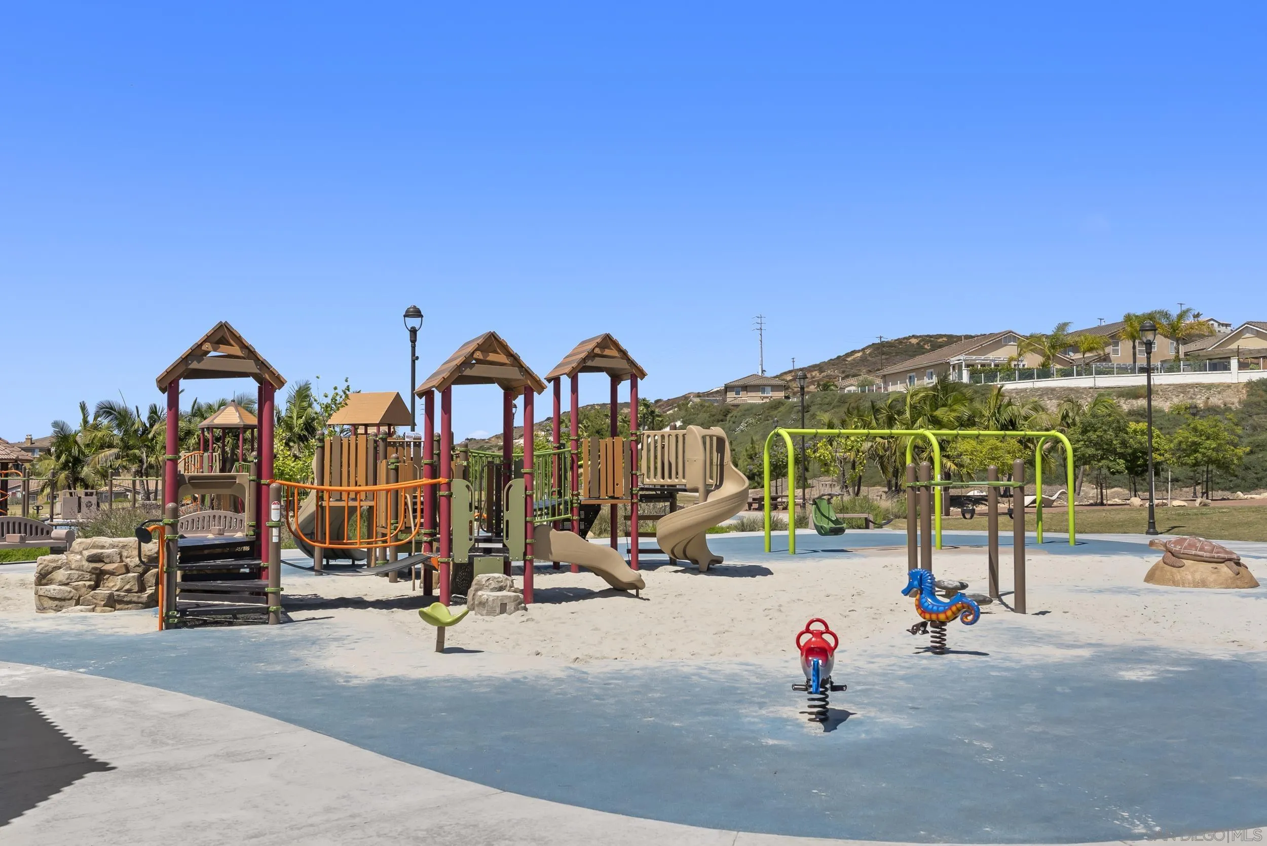 1562 Paseo Aurora