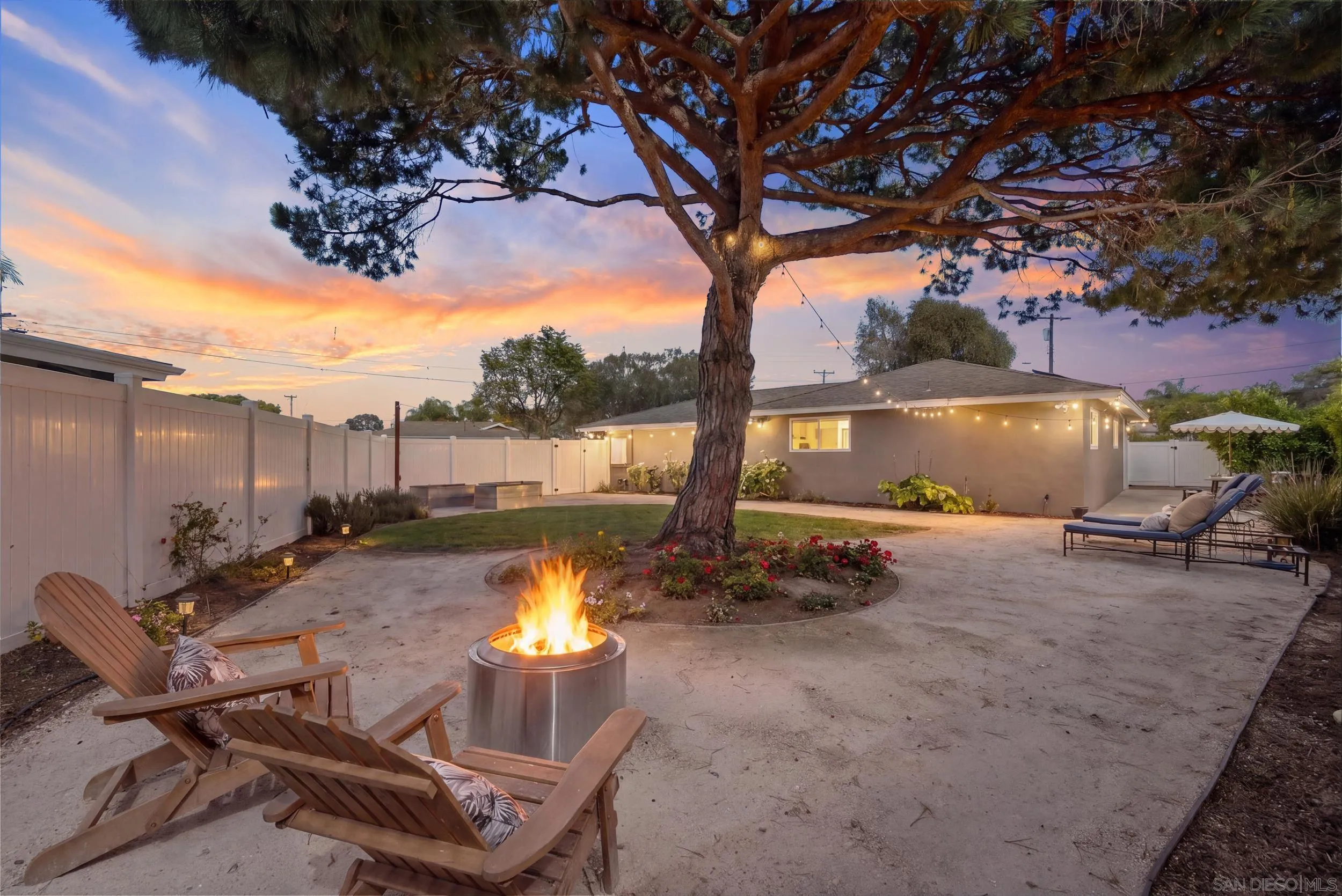4454 Bertha Ct