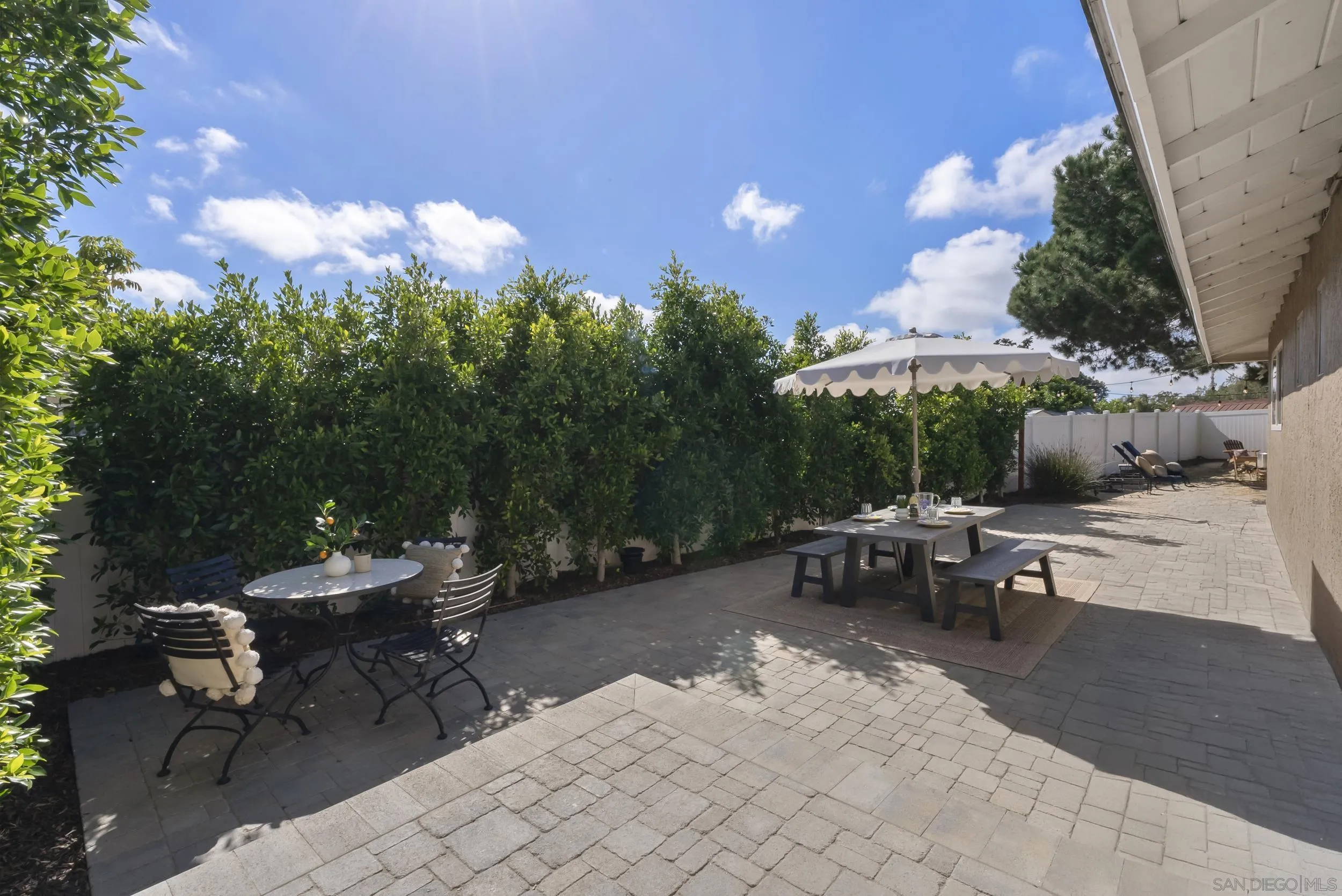 4454 Bertha Ct