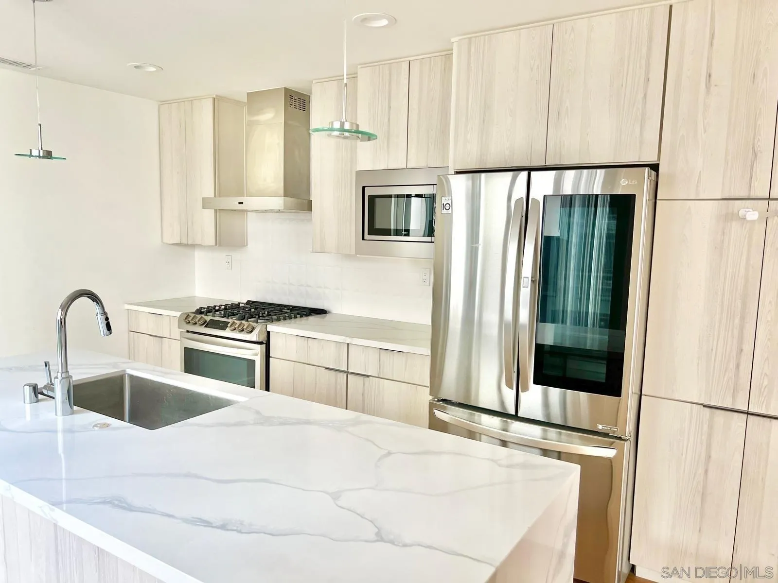 1166 Holly Avenue Unit 13