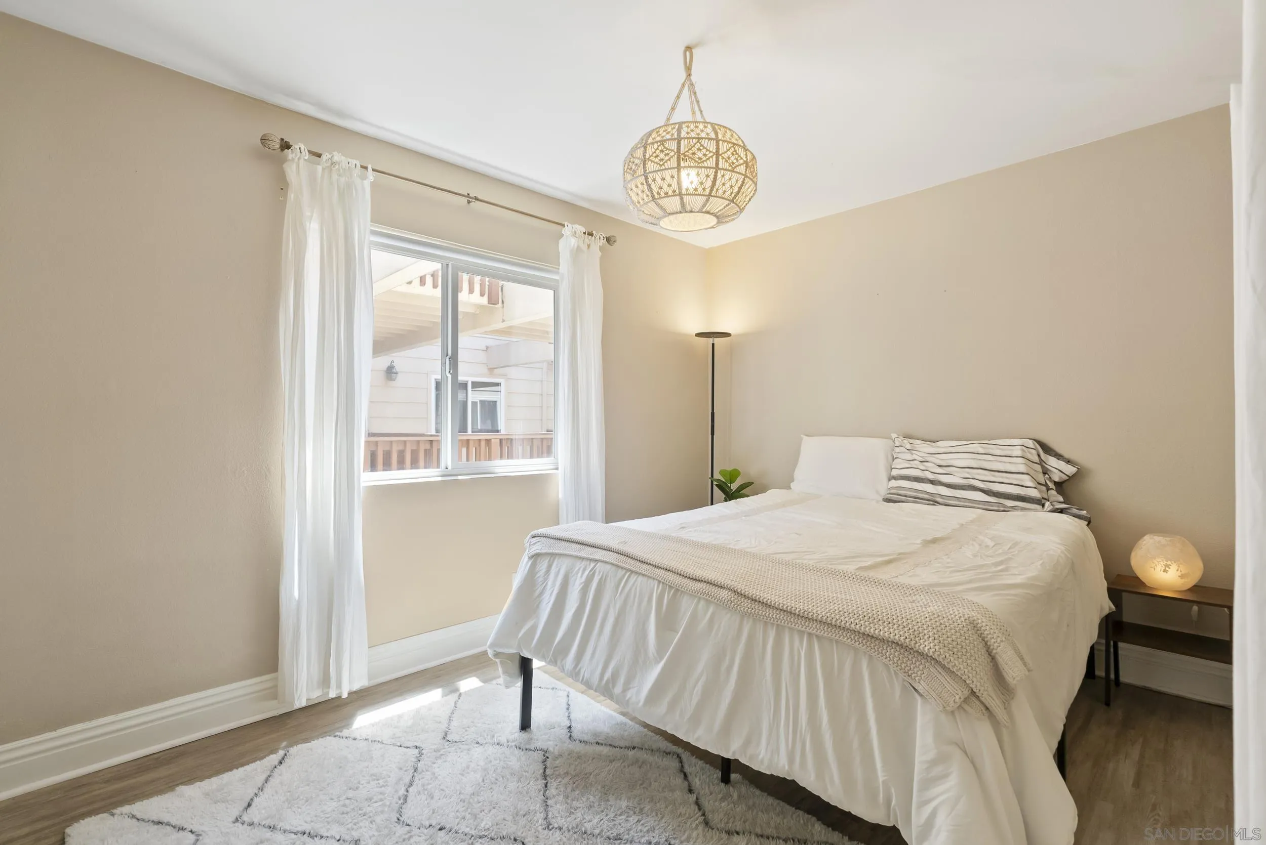 263 Dahlia Ave Unit Unit 2