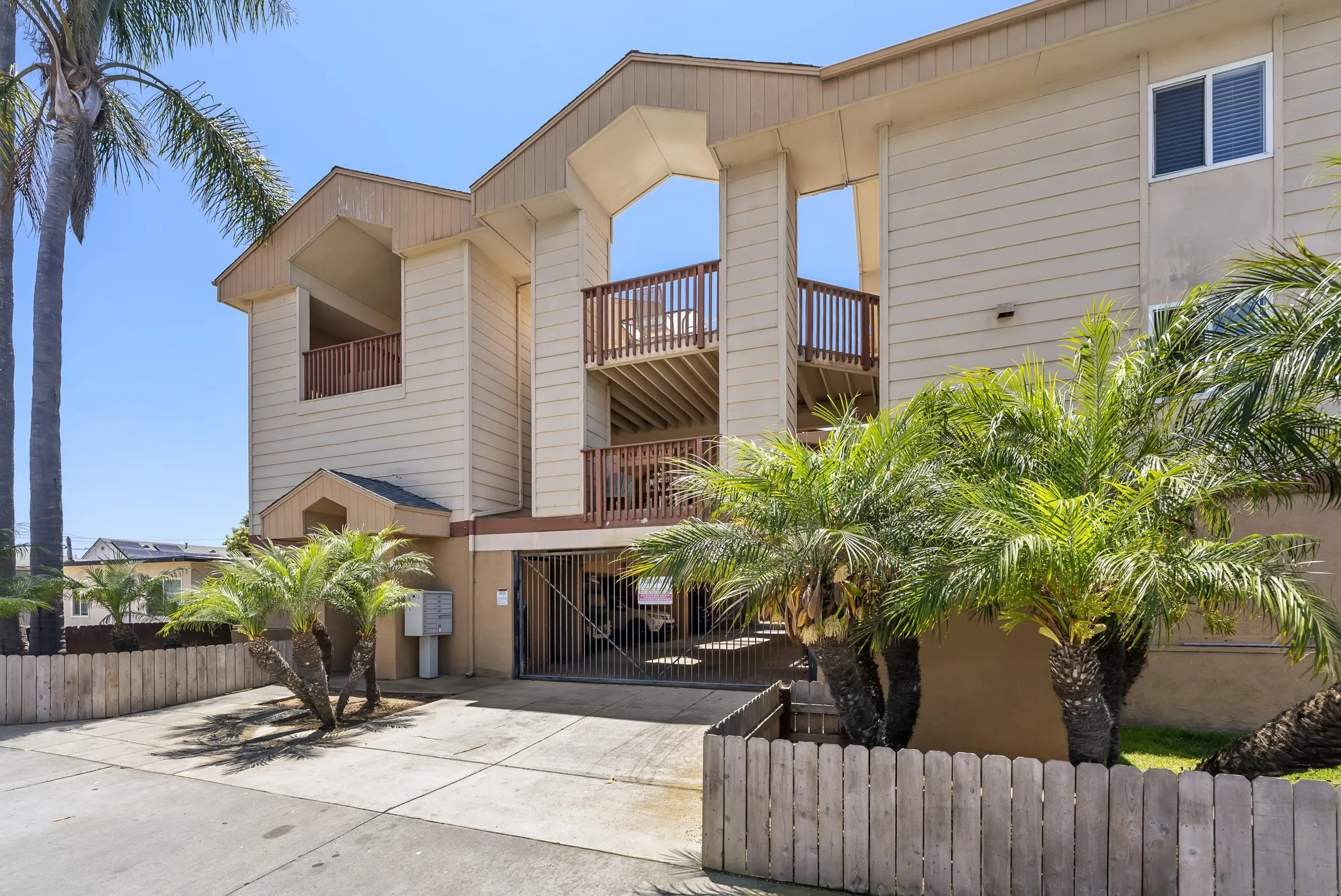 263 Dahlia Ave Unit Unit 2