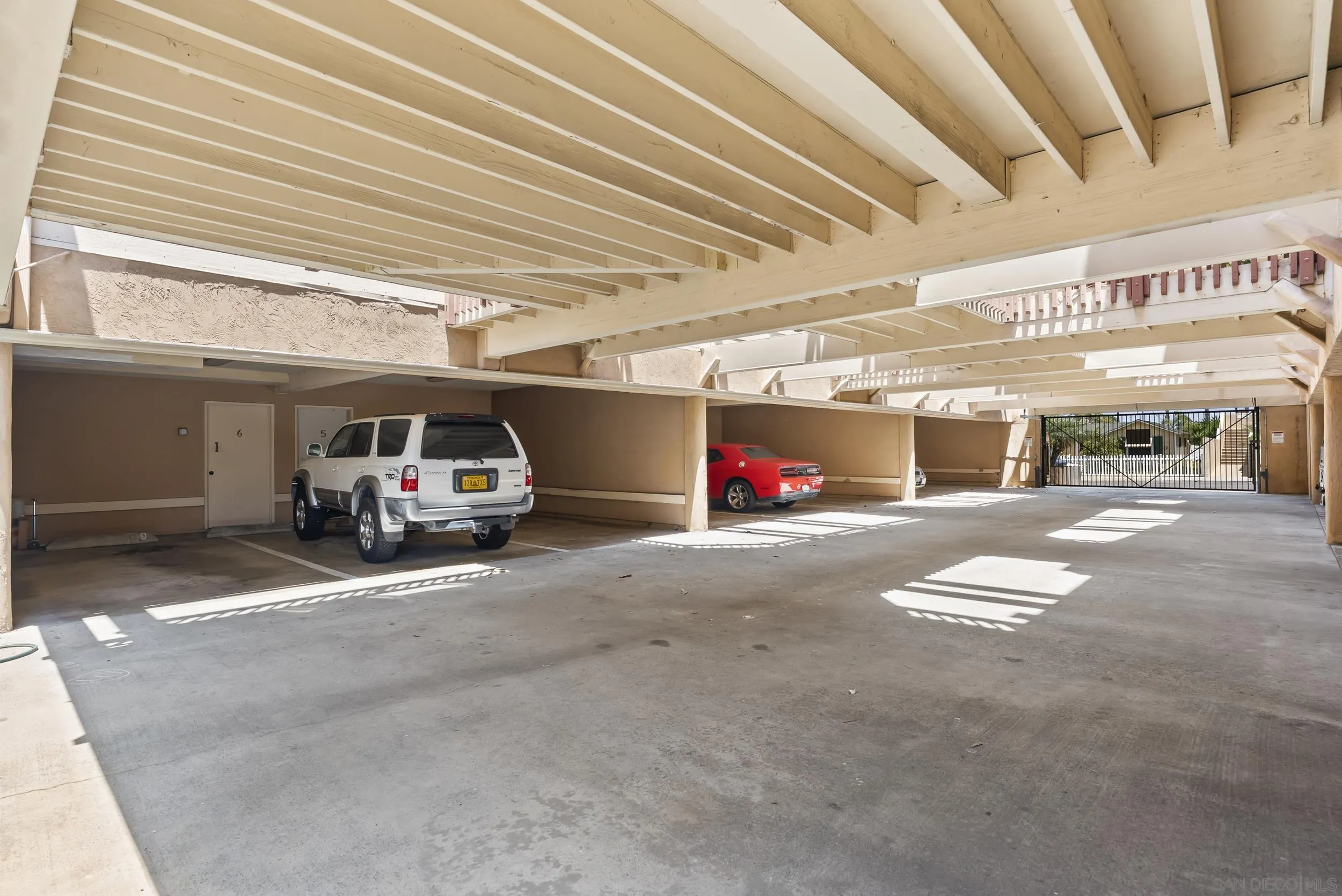 263 Dahlia Ave Unit Unit 2