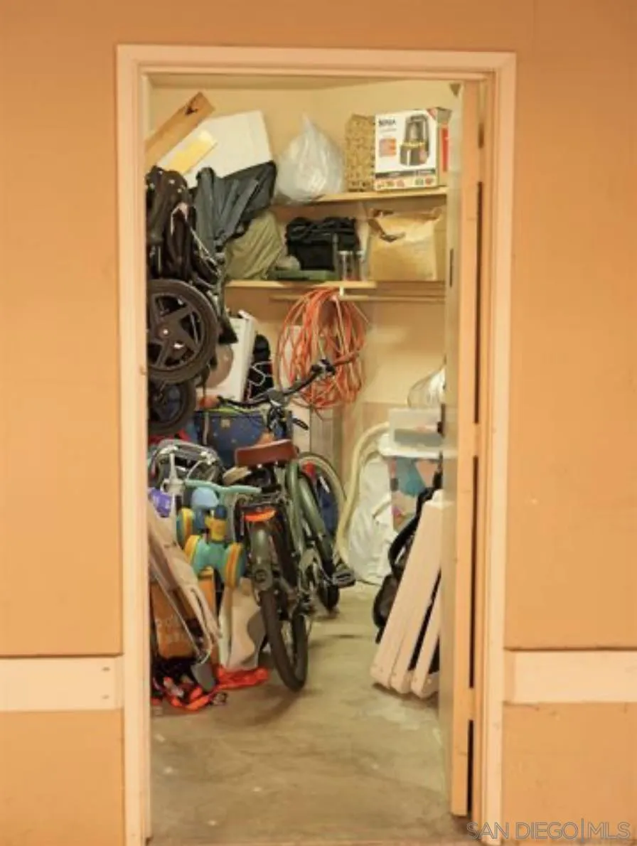 263 Dahlia Ave Unit Unit 2