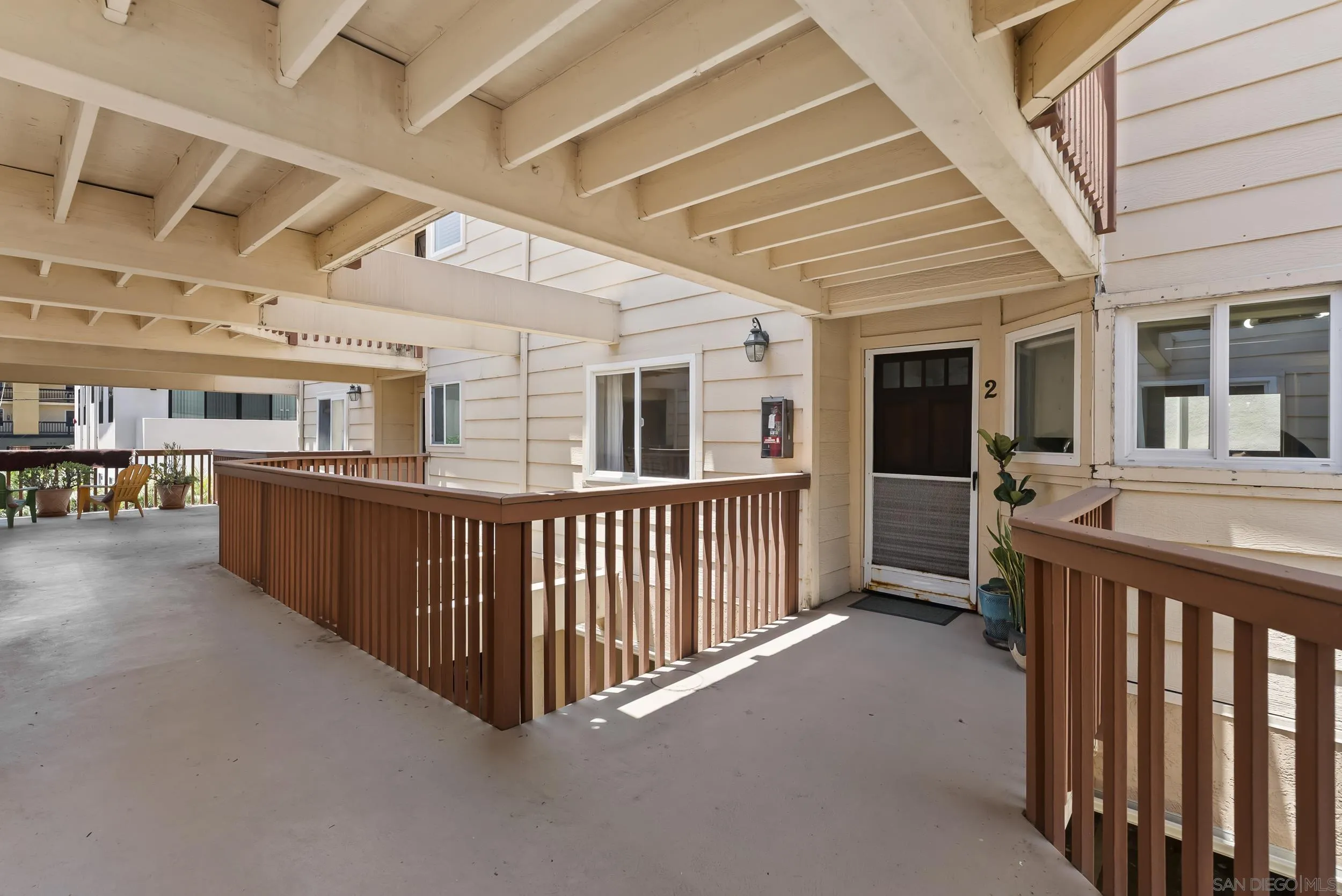 263 Dahlia Ave Unit Unit 2
