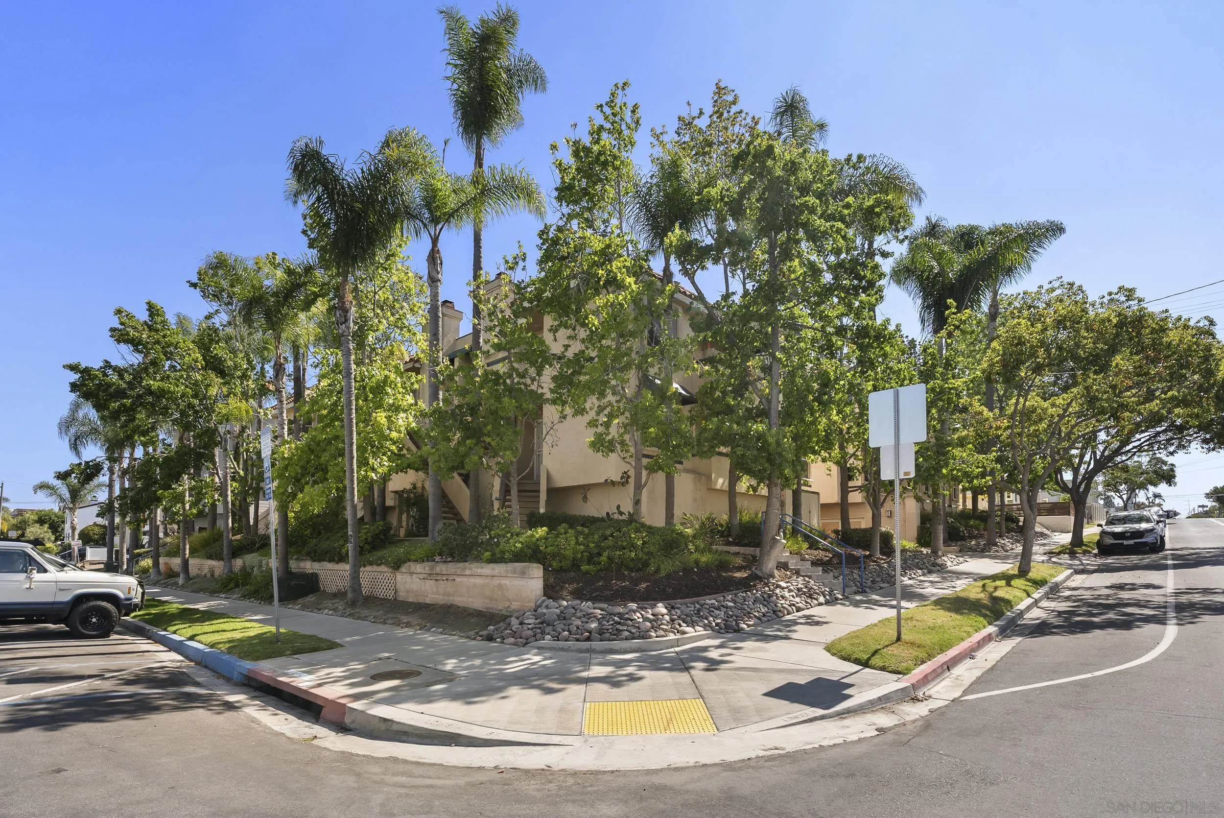 4015 Louisiana Street Unit 3