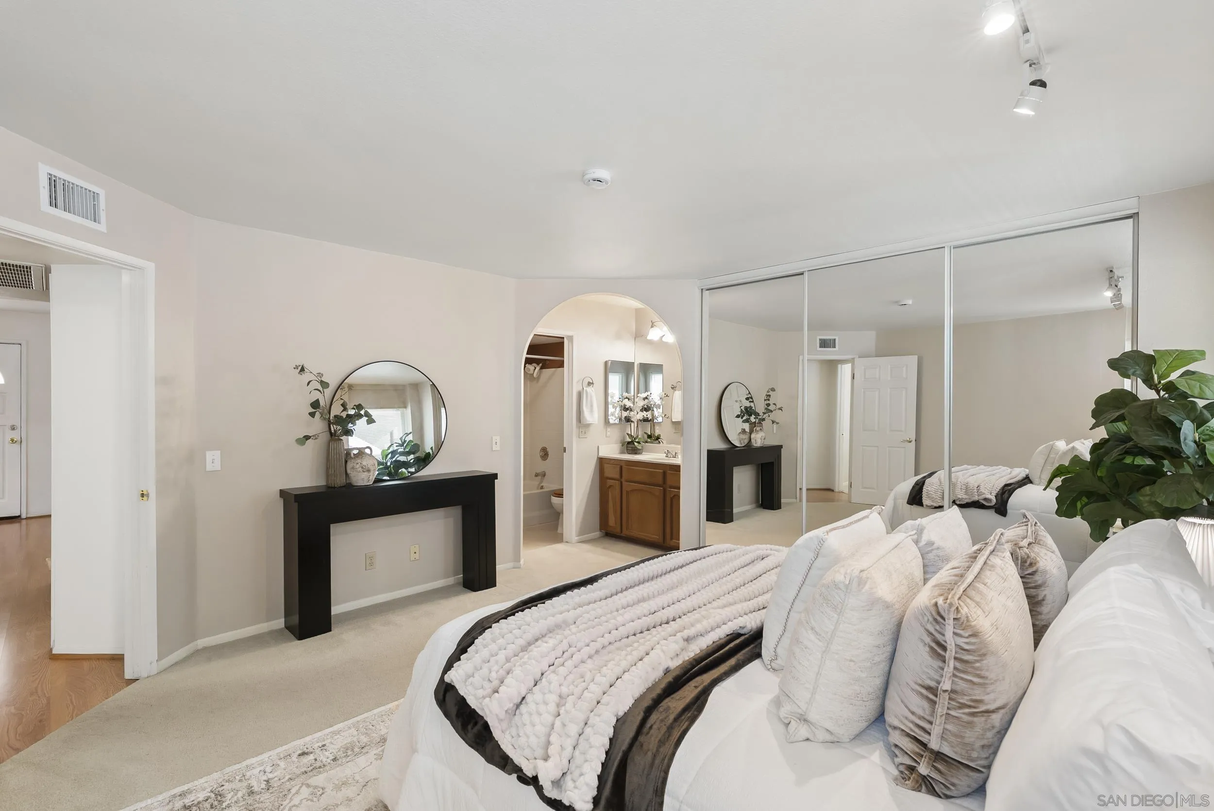 4015 Louisiana Street Unit 3