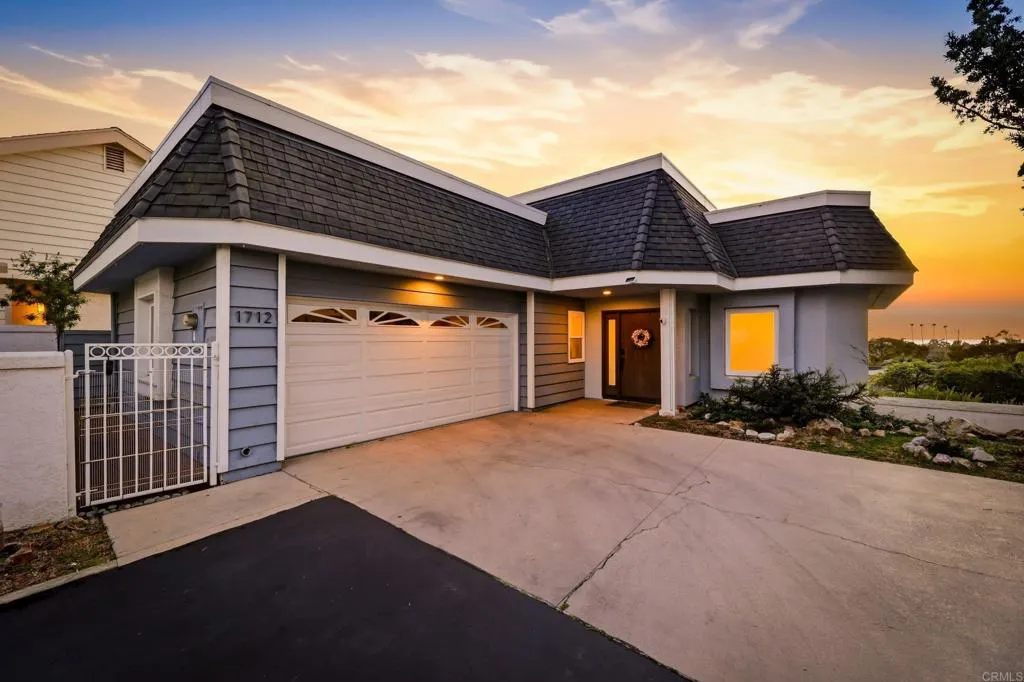 1712 Burgundy Road