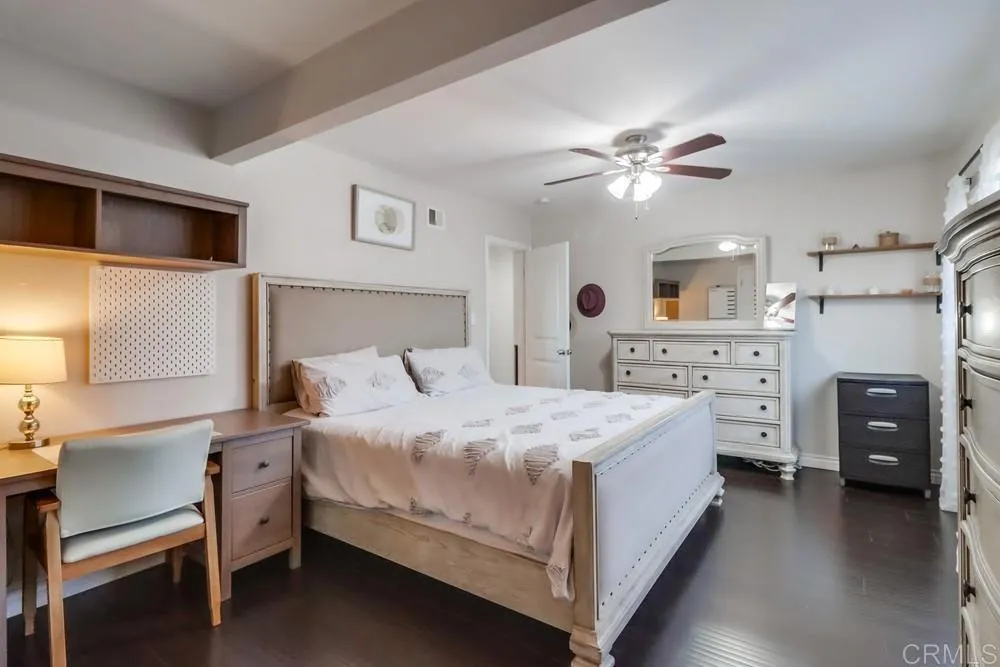 971 Vista Way