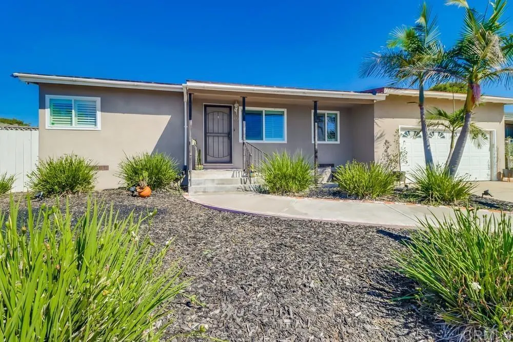 971 Vista Way