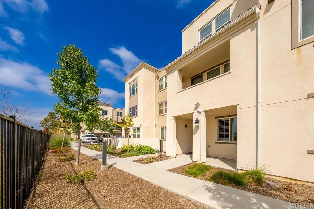 5211 Calle Rockfish Unit 90