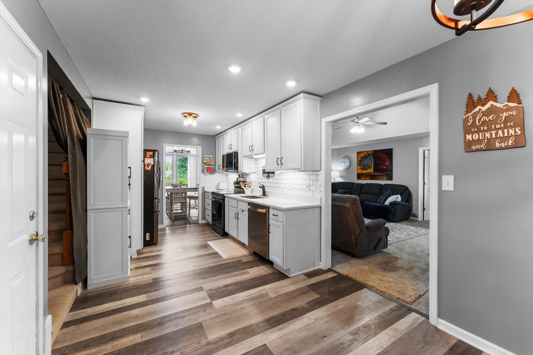 600 Fallbrook Ln