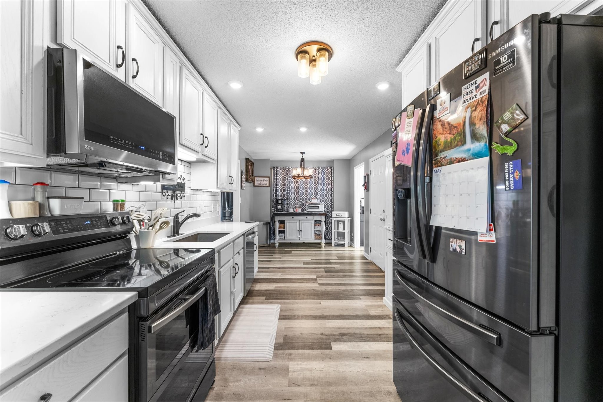 600 Fallbrook Ln