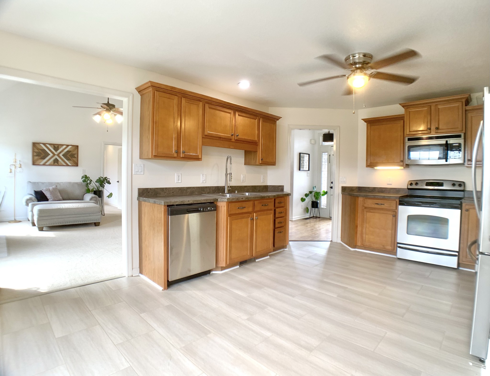 590 Mountain View Ct