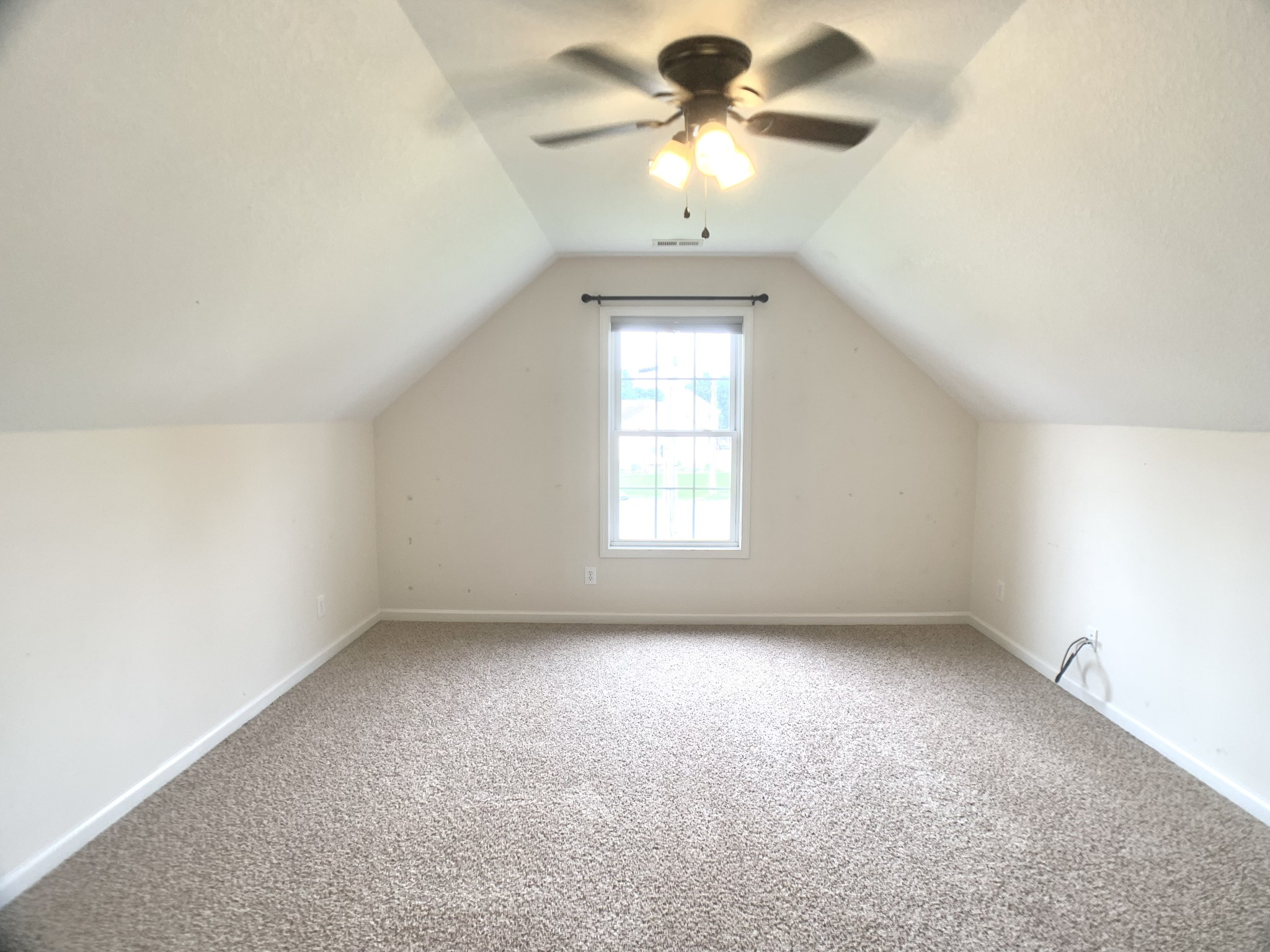 590 Mountain View Ct