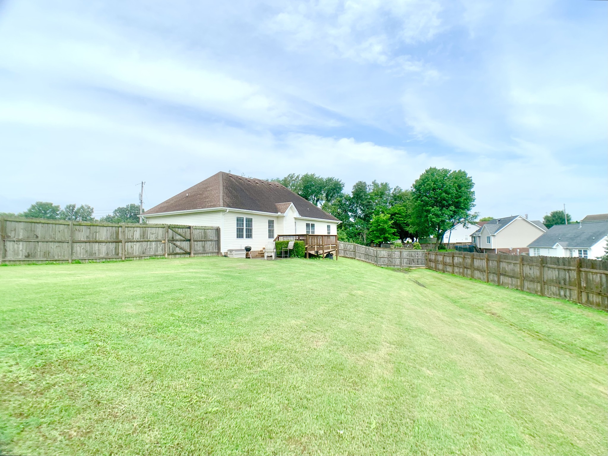 590 Mountain View Ct