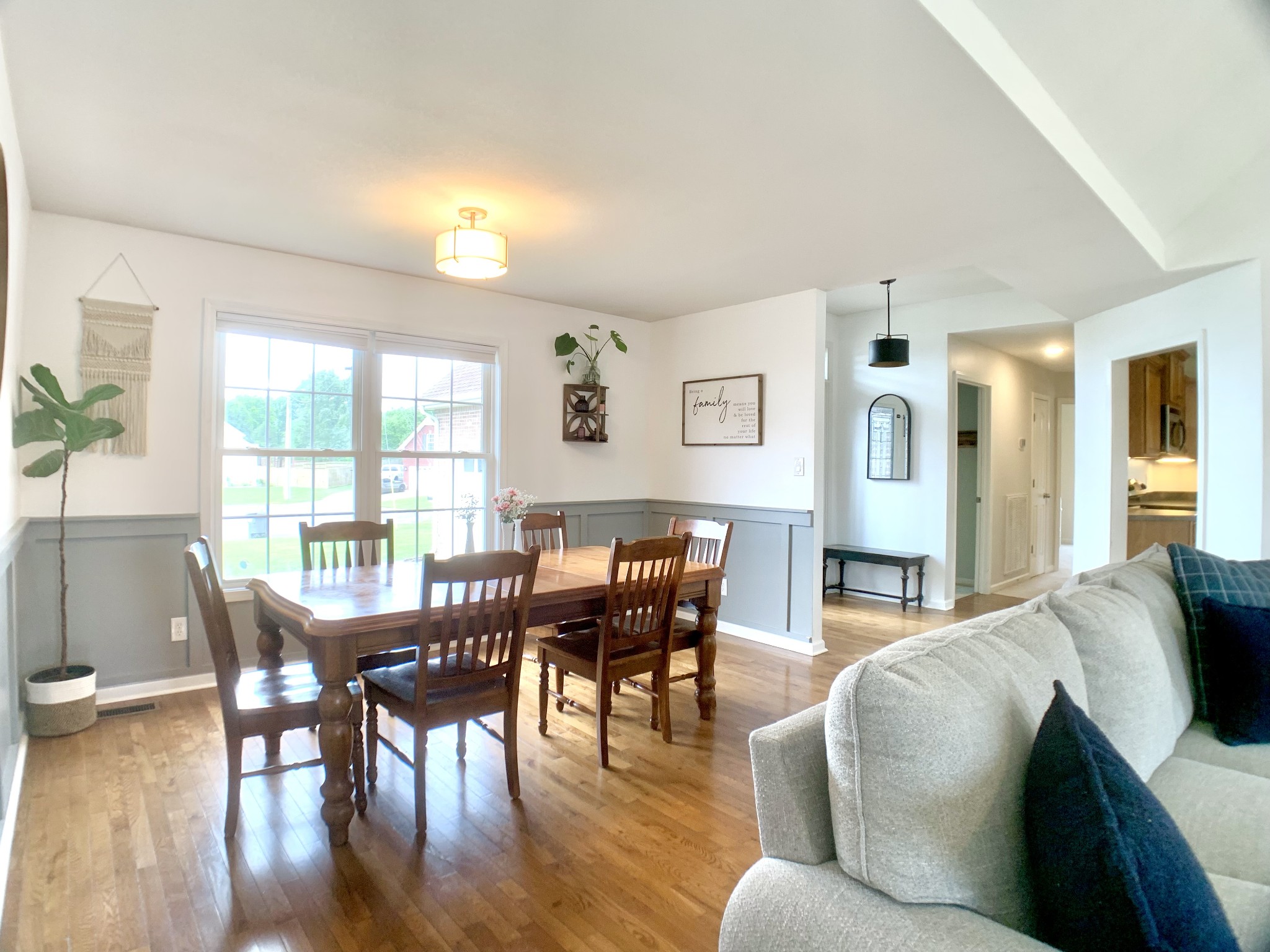 590 Mountain View Ct