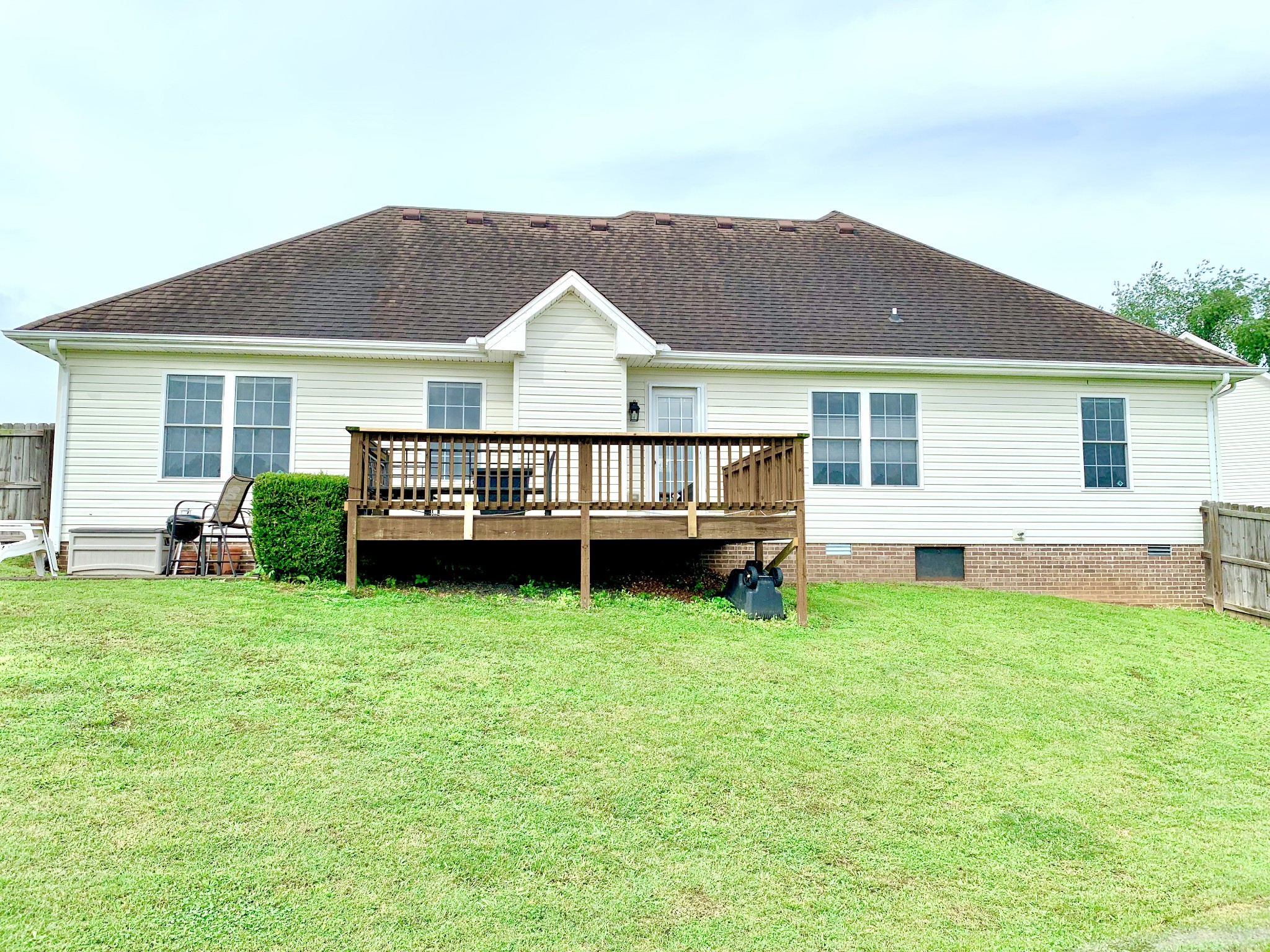 590 Mountain View Ct