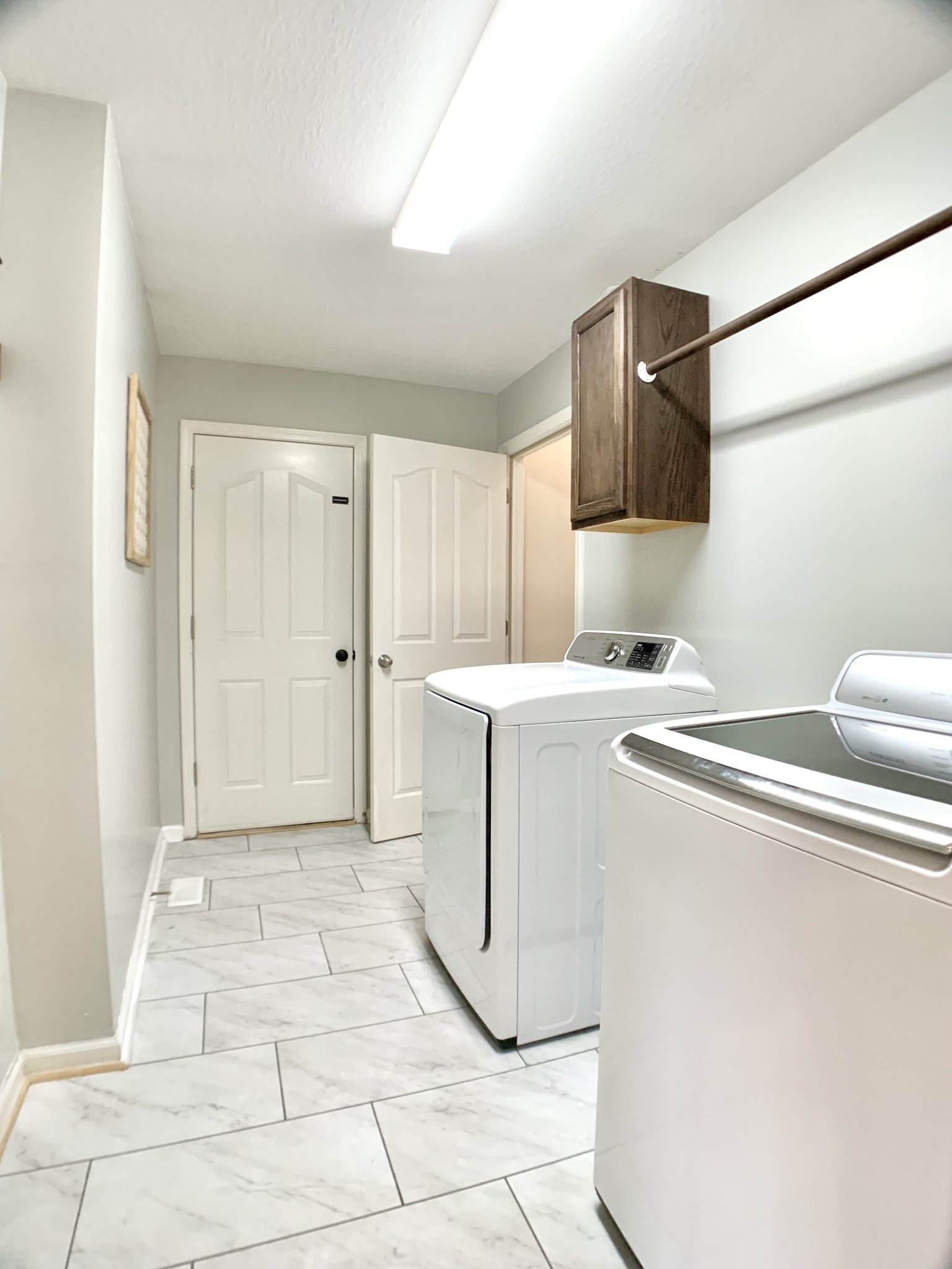 590 Mountain View Ct