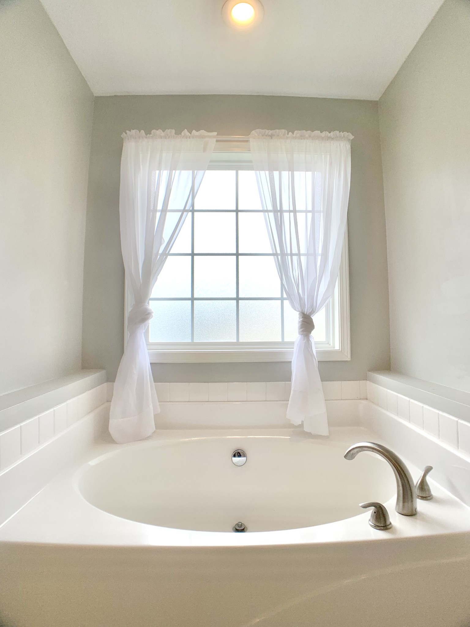 590 Mountain View Ct