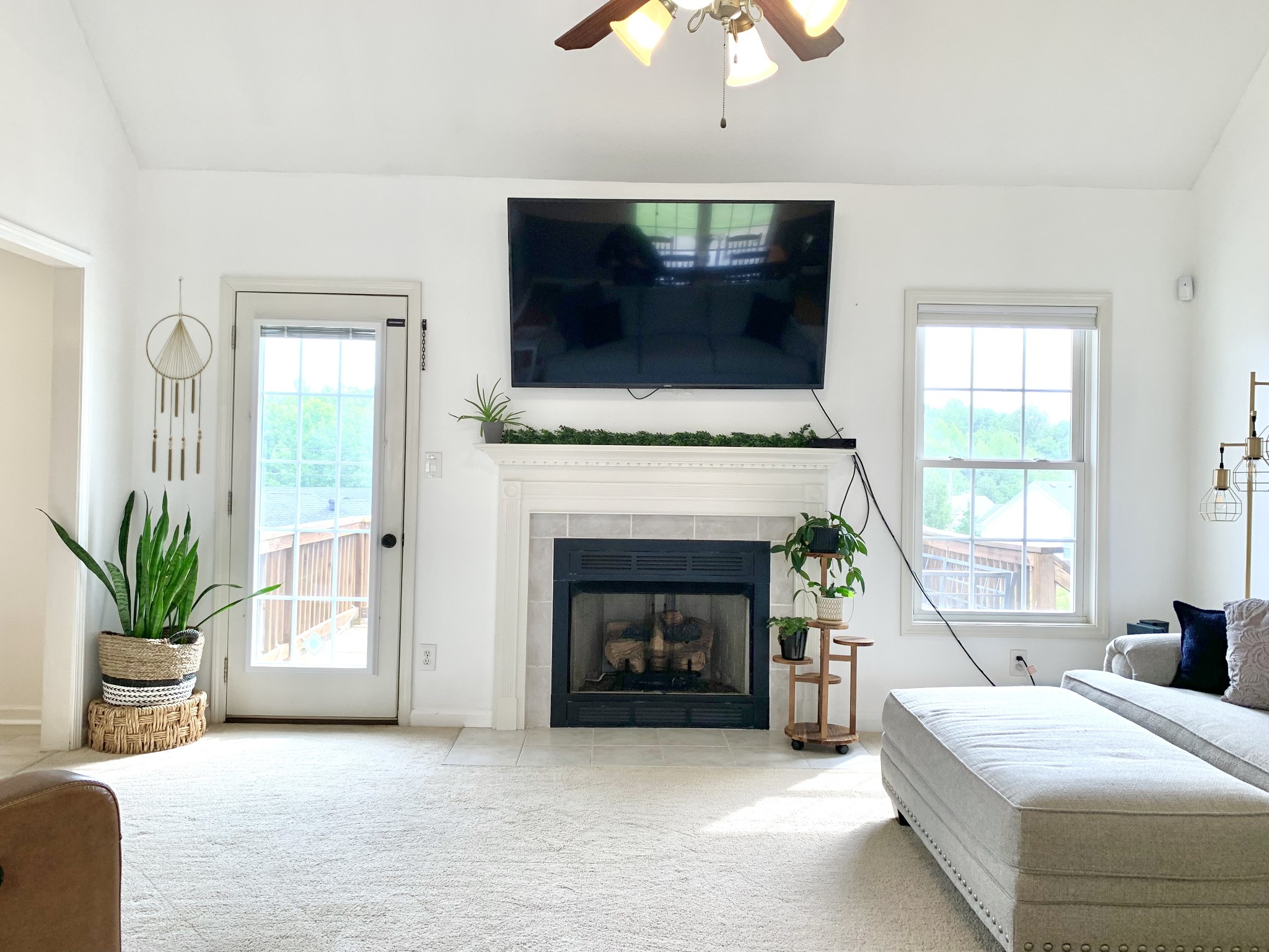 590 Mountain View Ct