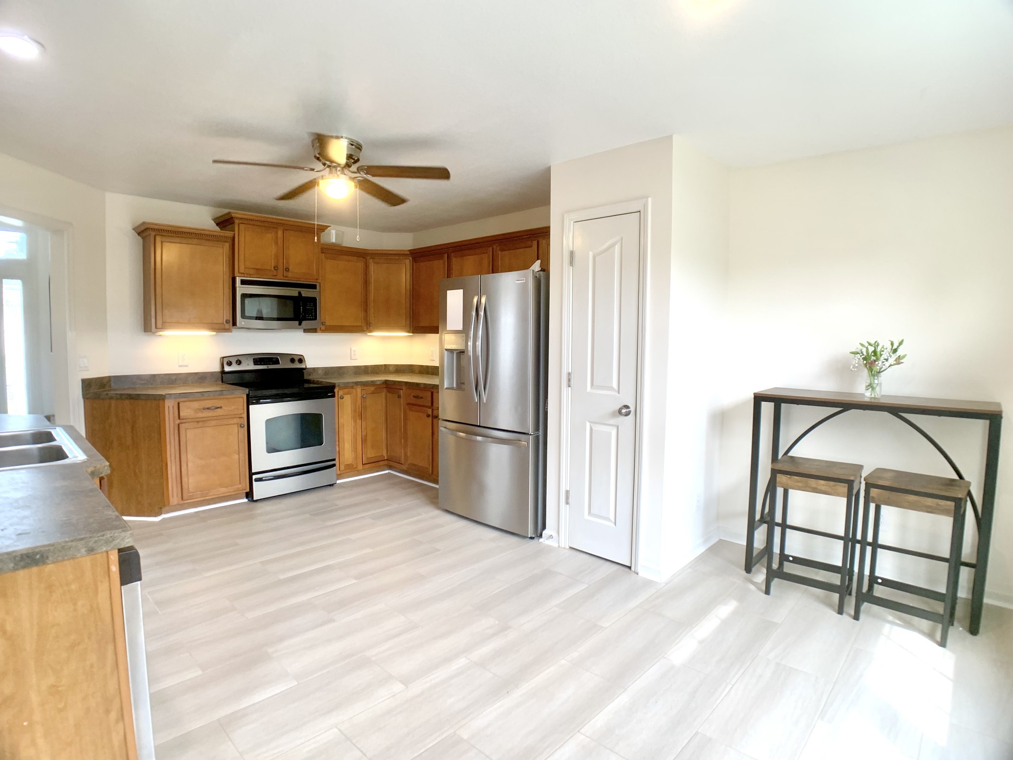 590 Mountain View Ct