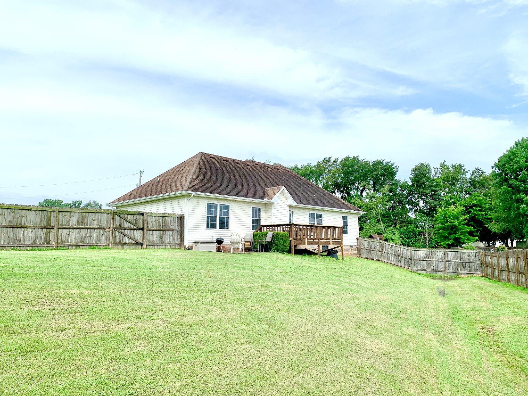 590 Mountain View Ct