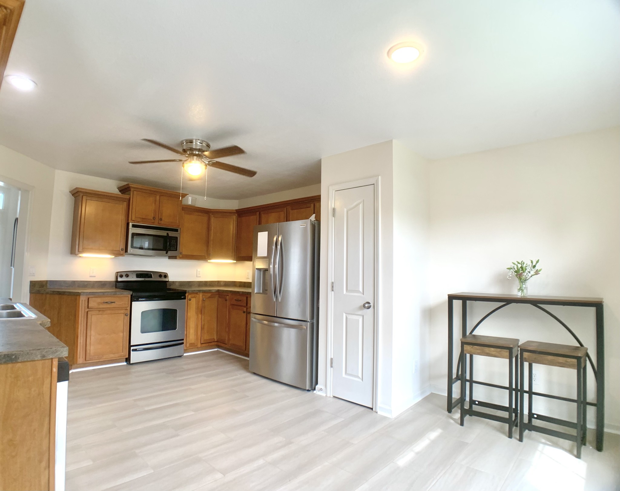 590 Mountain View Ct
