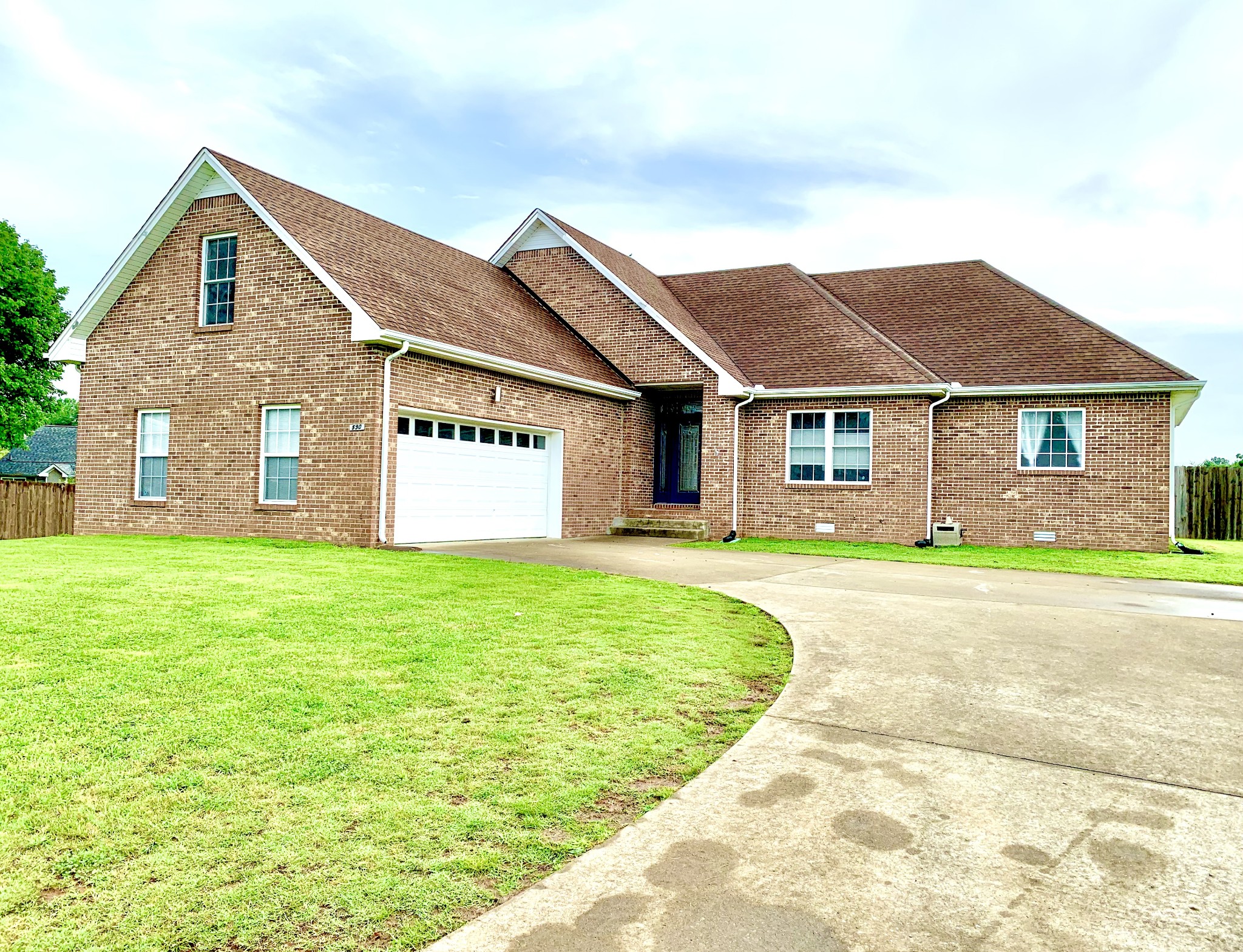 590 Mountain View Ct