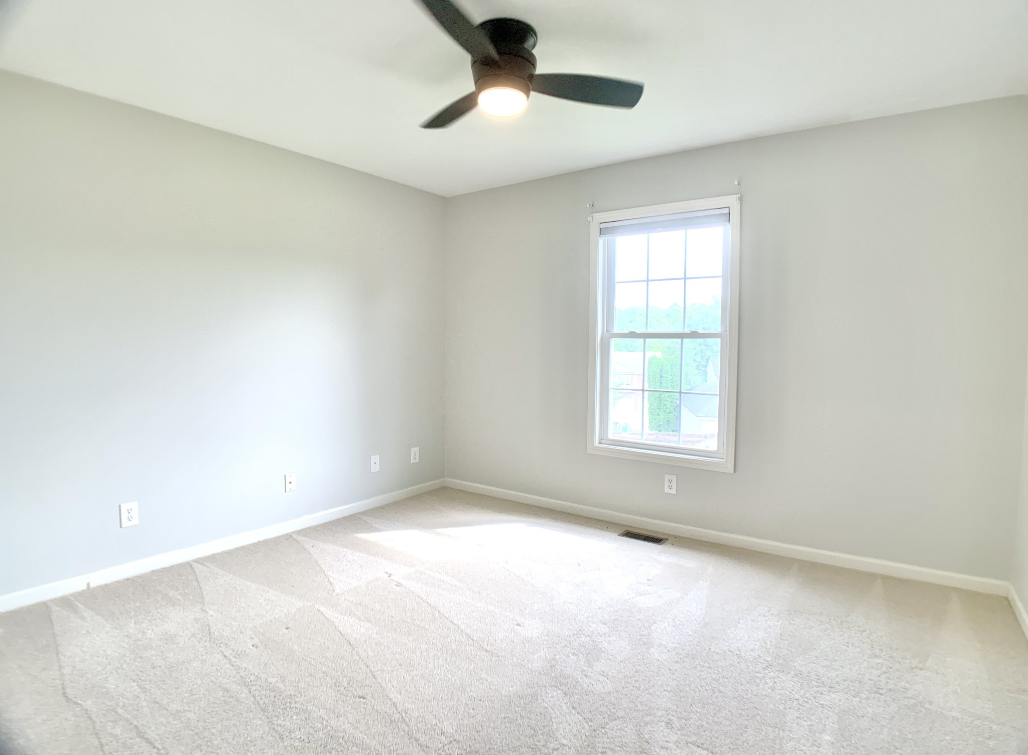 590 Mountain View Ct