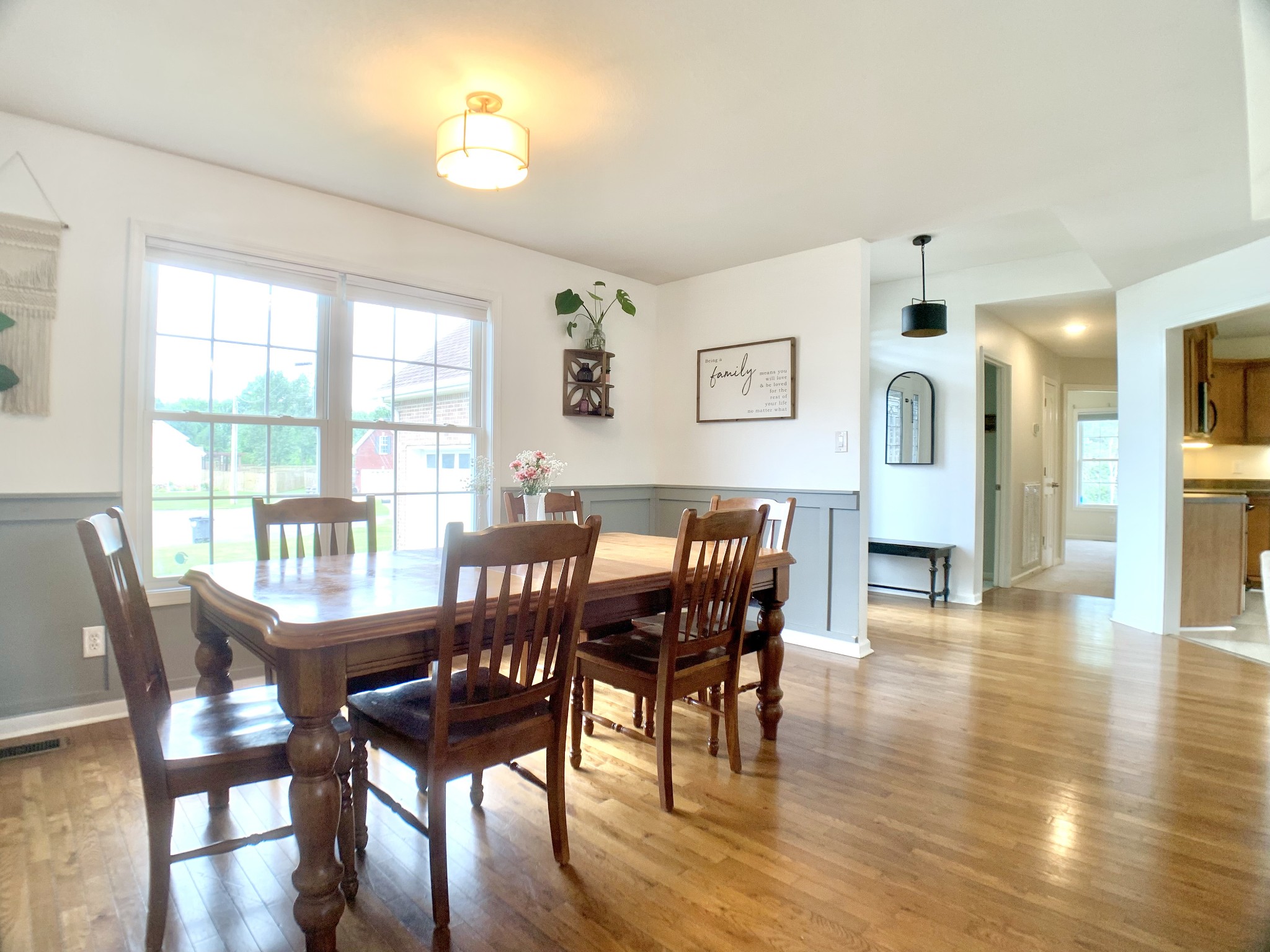 590 Mountain View Ct